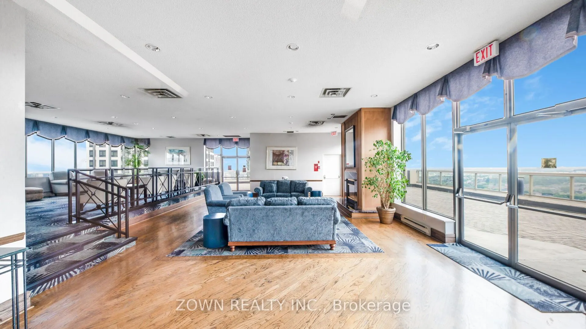 55 ELM Drive W, #805