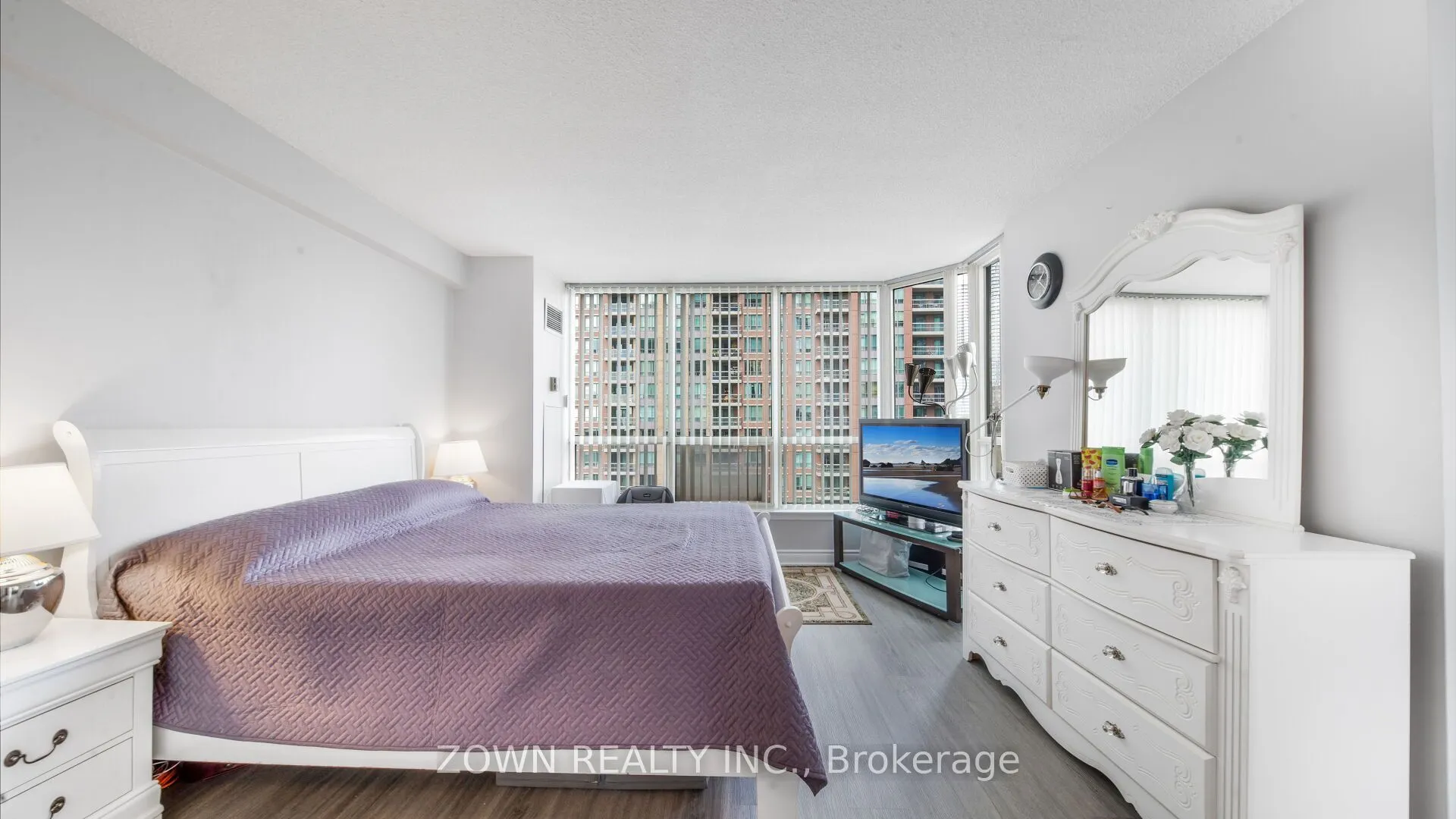55 ELM Drive W, #805