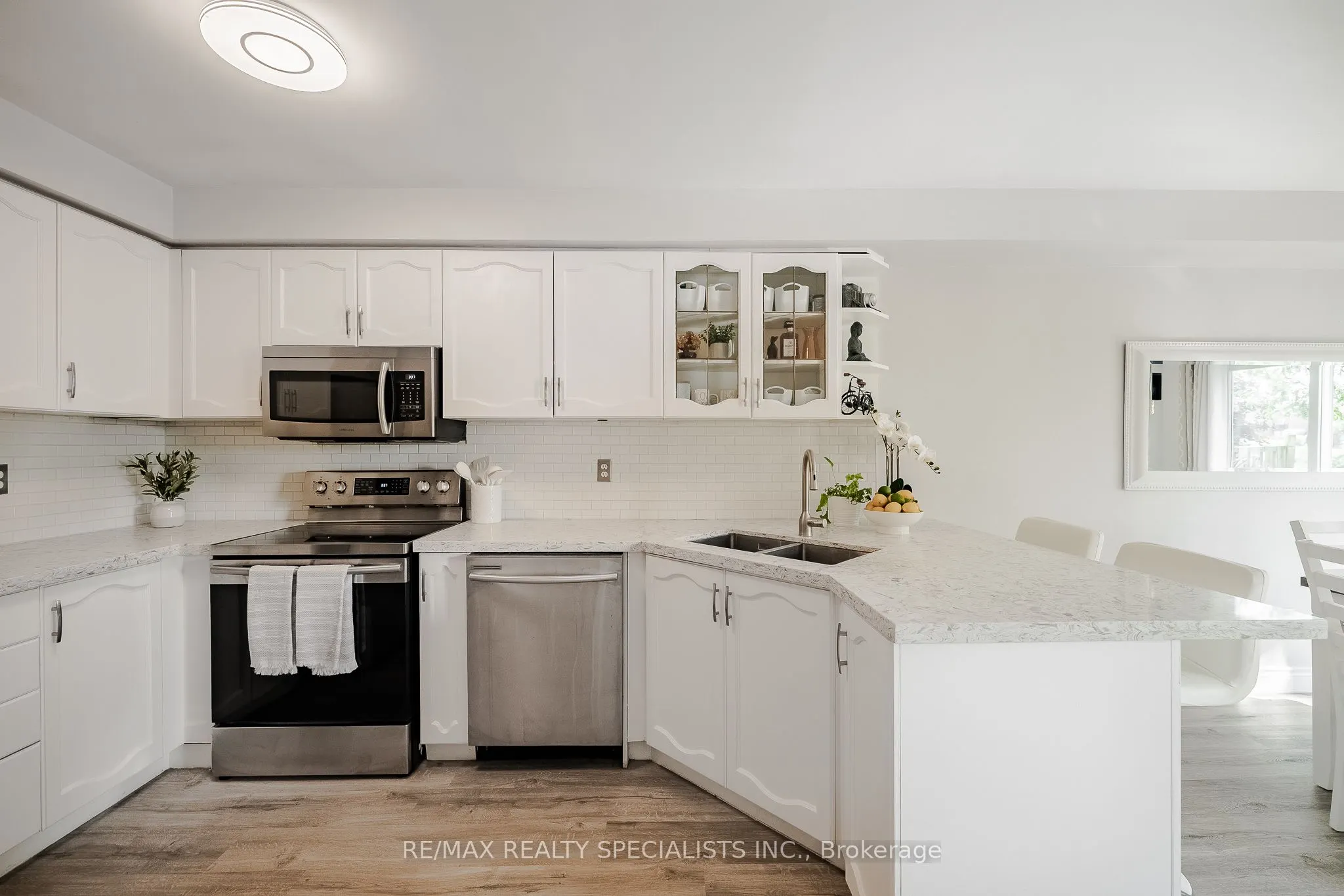 9800 Mclaughlin Road, #250