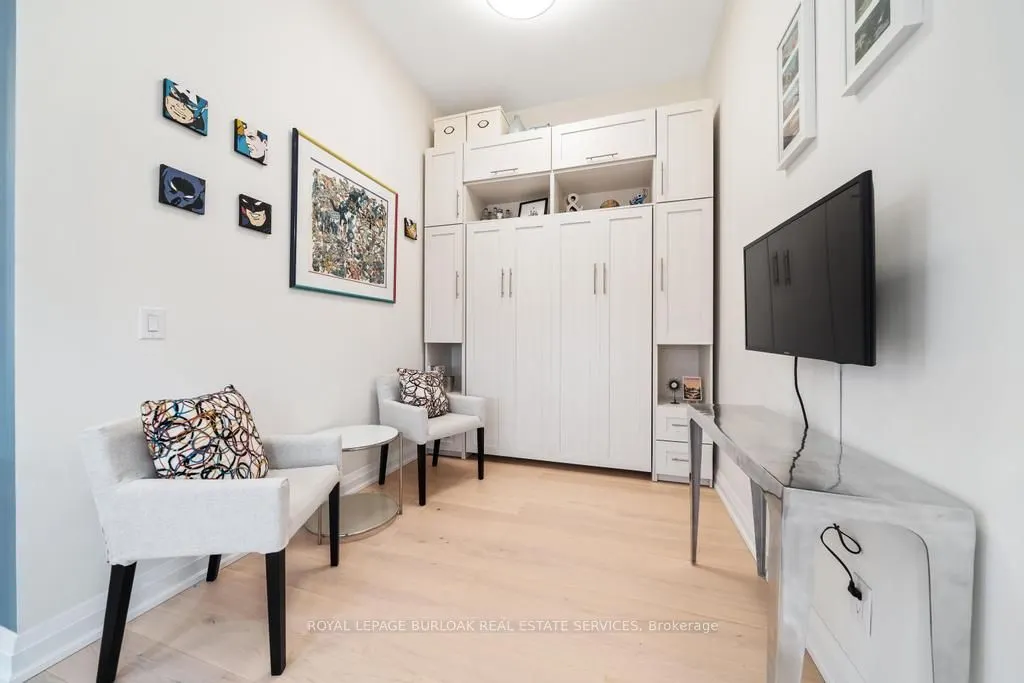 11 Bronte Road, #103