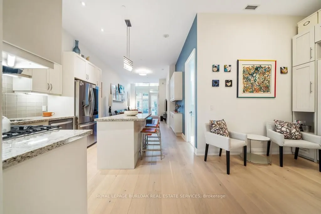 11 Bronte Road, #103
