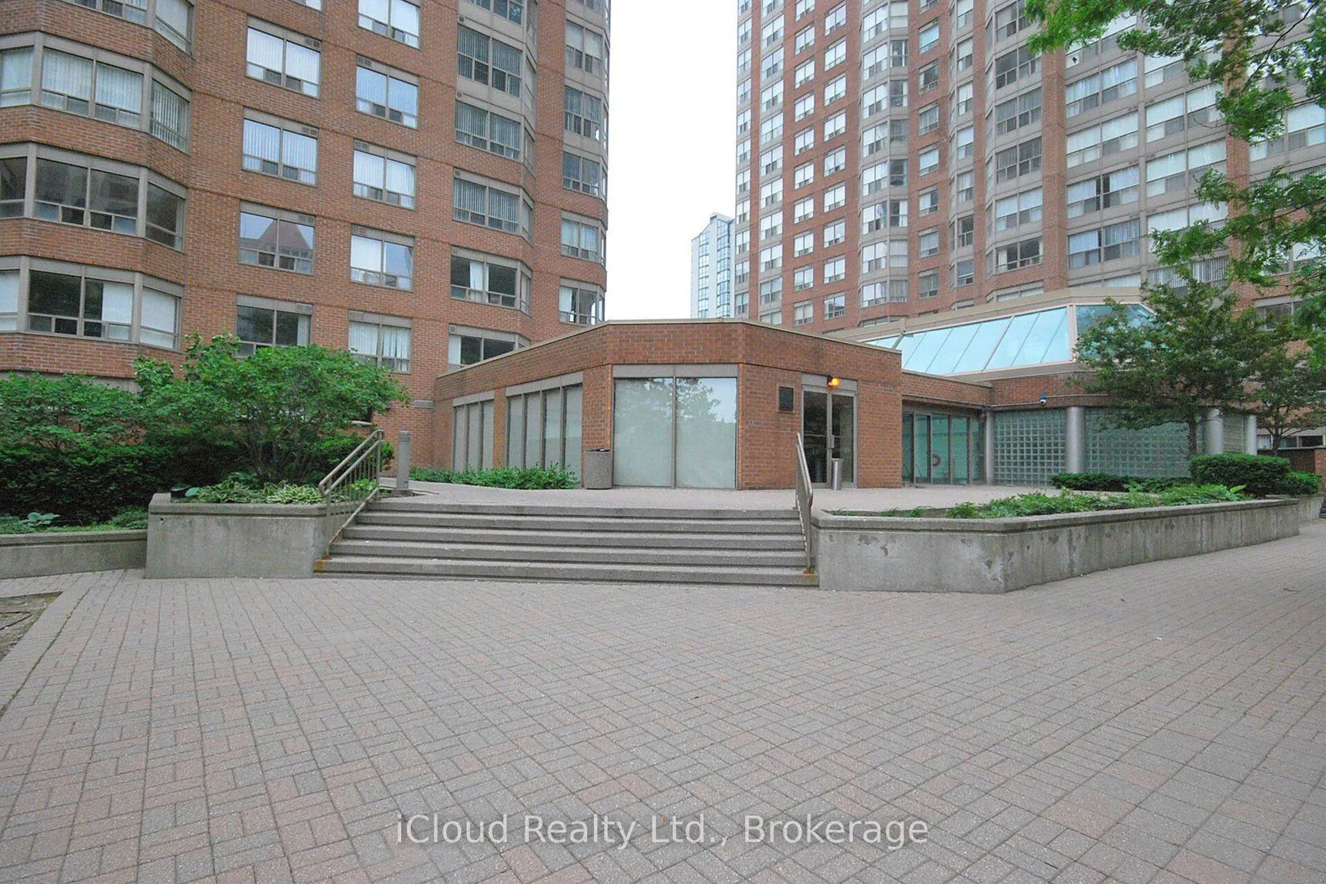 325 Webb Drive, #1907