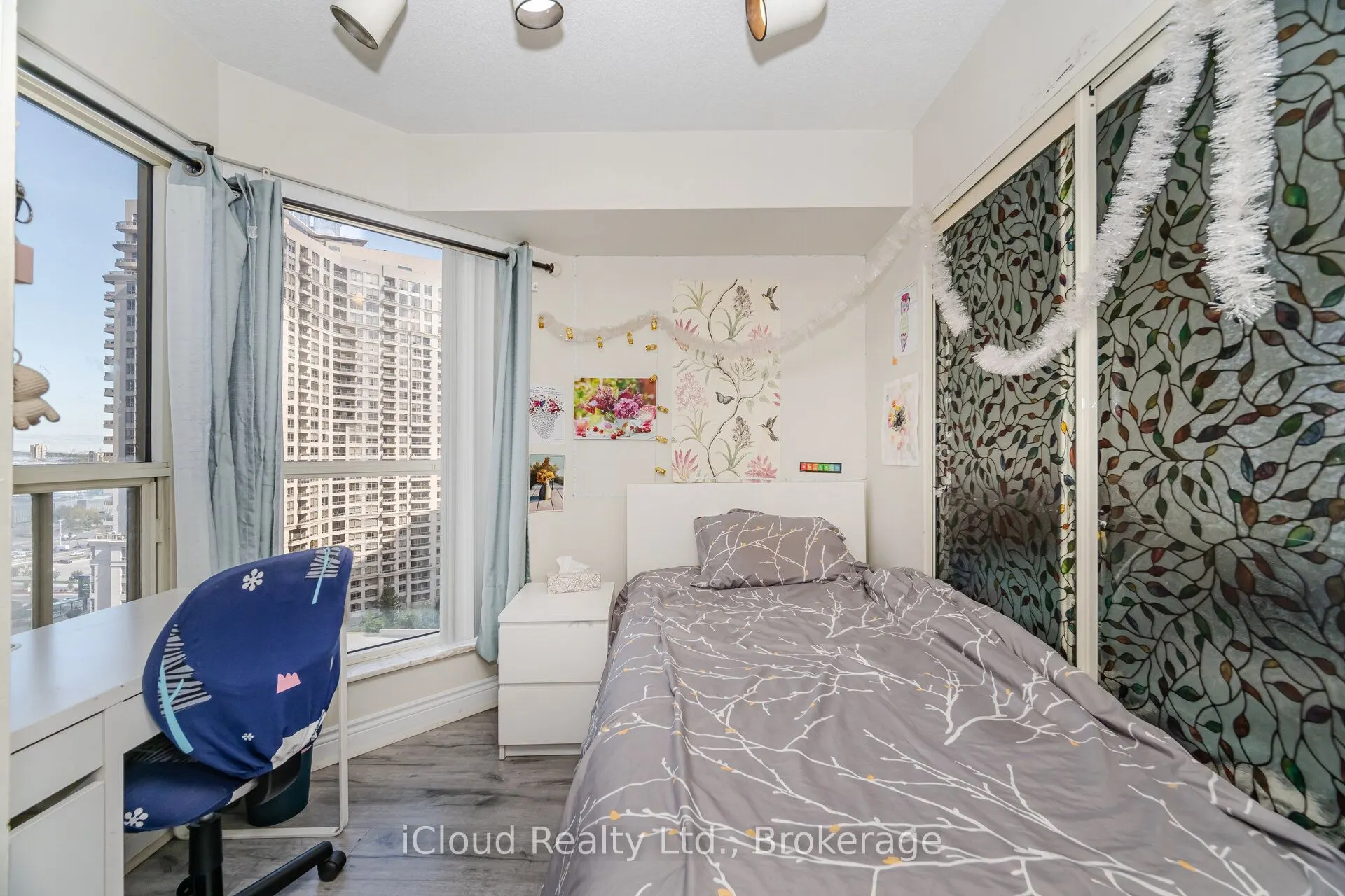 325 Webb Drive, #1907