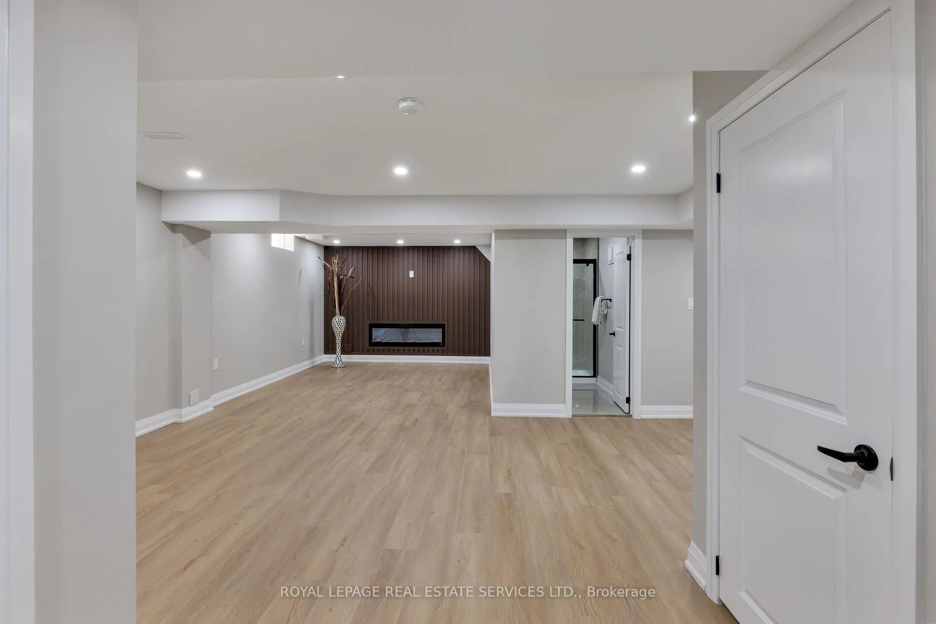 2202 Brookhaven Crescent