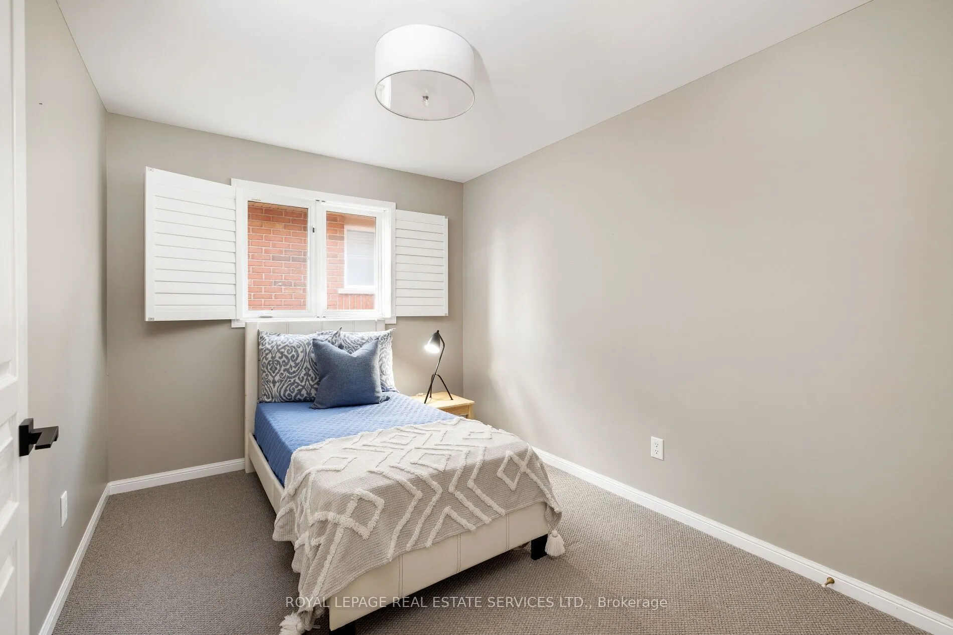 2202 Brookhaven Crescent