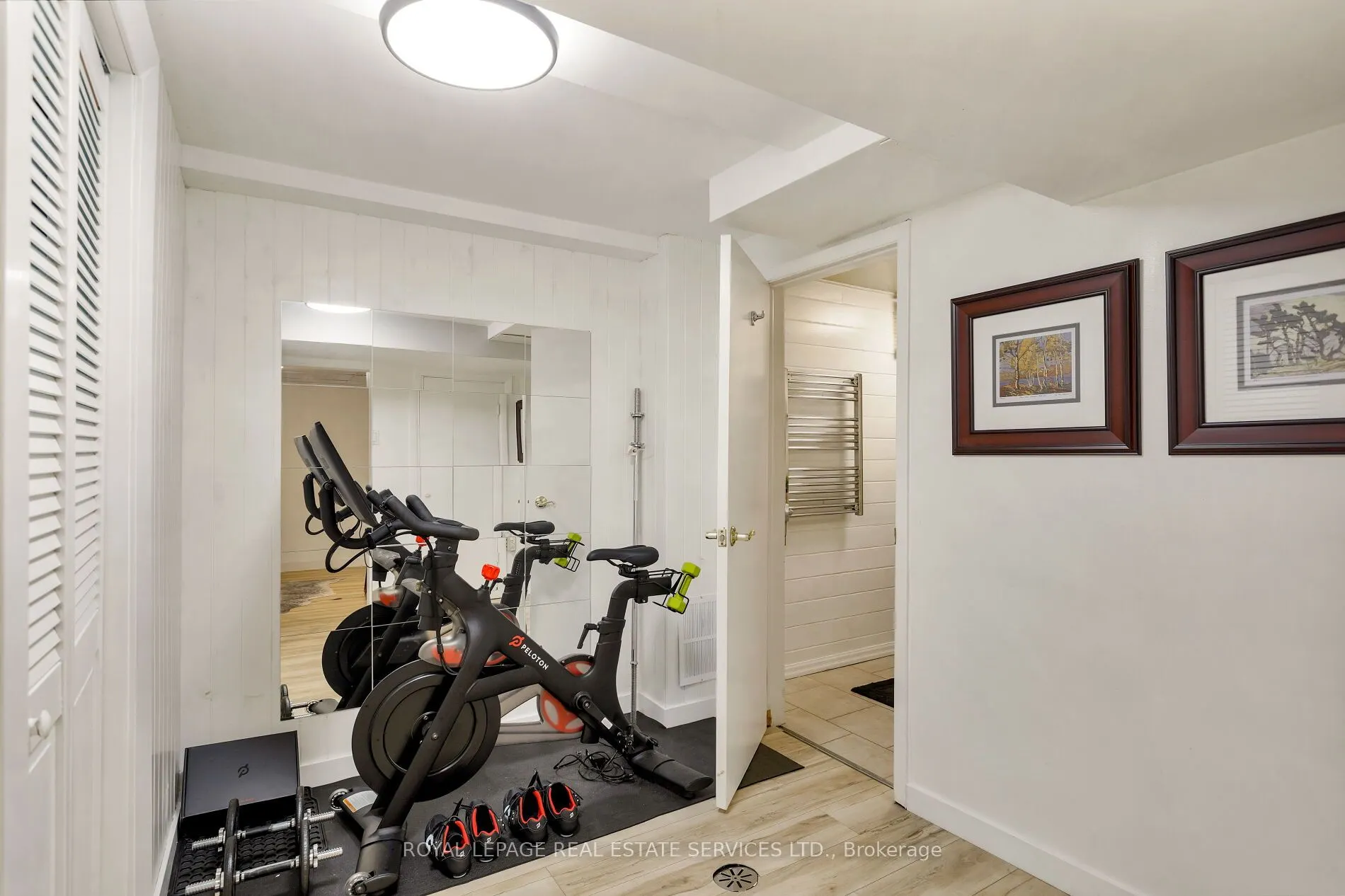 2430 Redfern Road