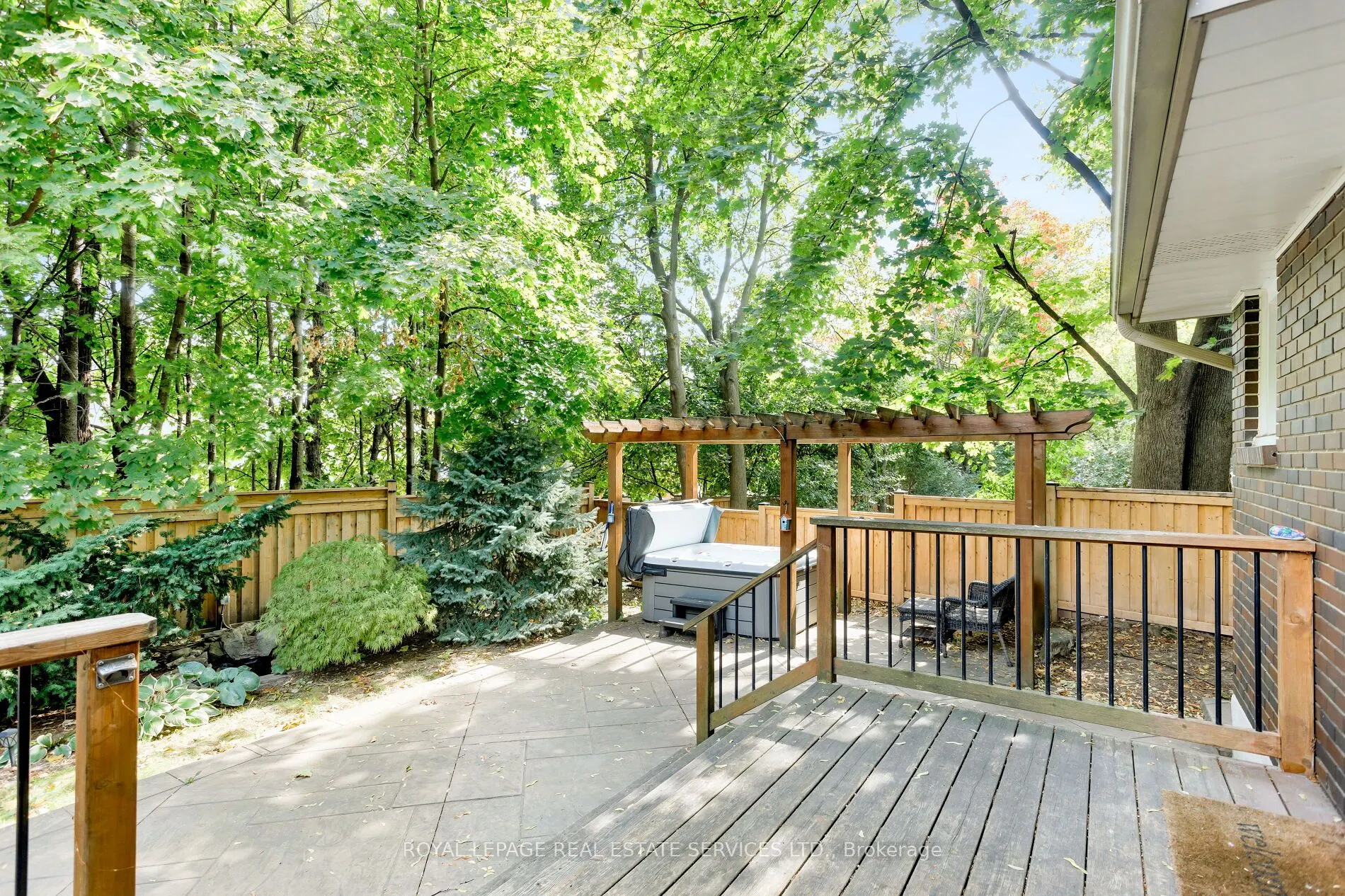 2430 Redfern Road