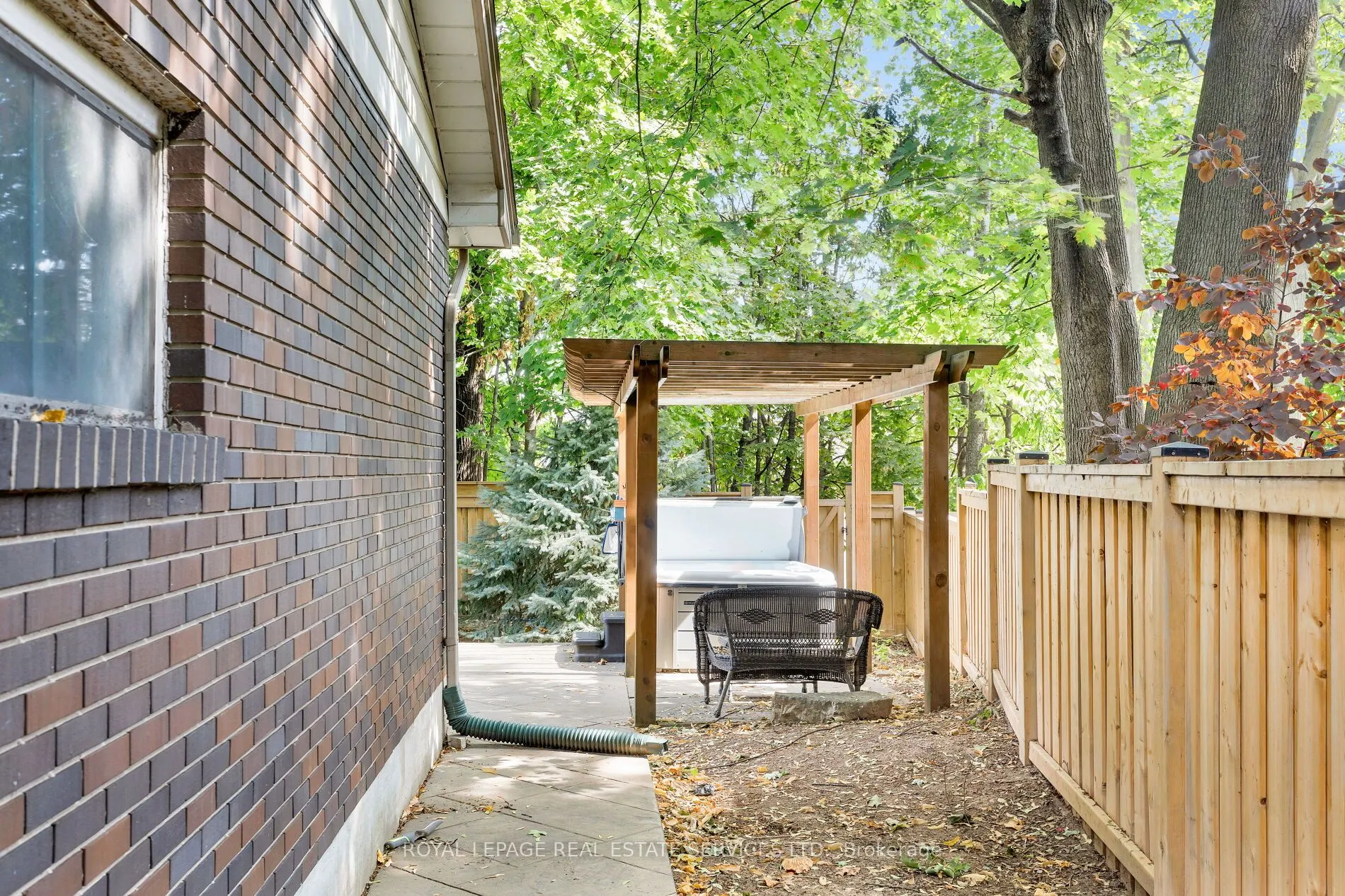 2430 Redfern Road