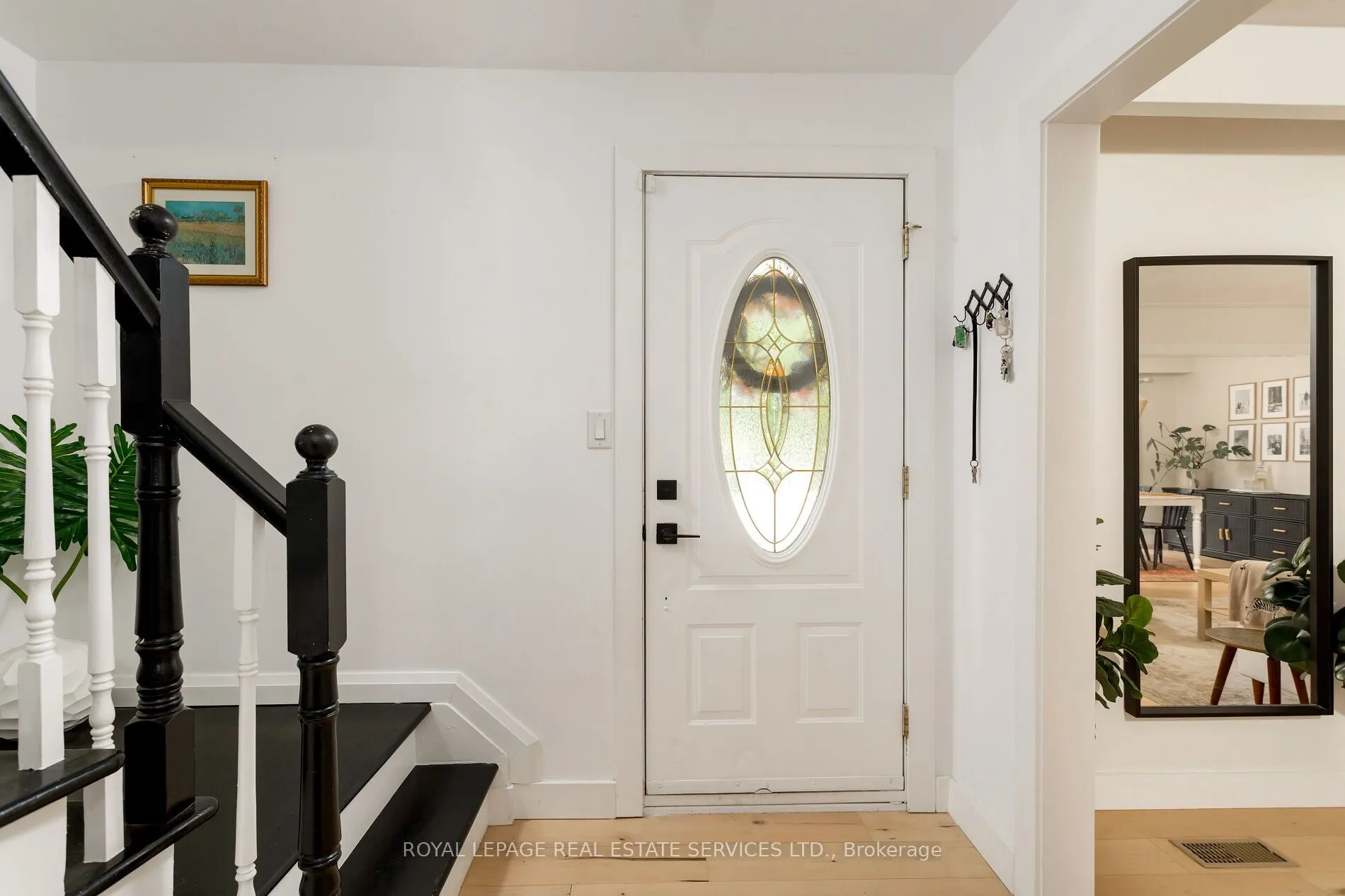 2430 Redfern Road