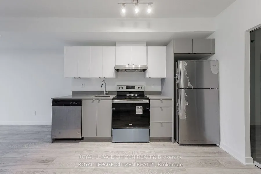 3200 Dakota Common, #B418