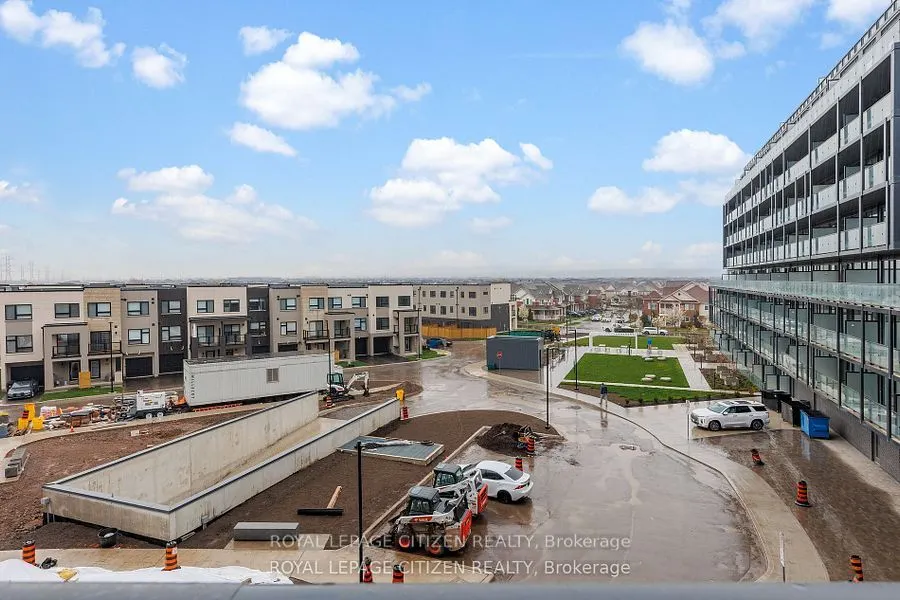 3200 Dakota Common, #B418