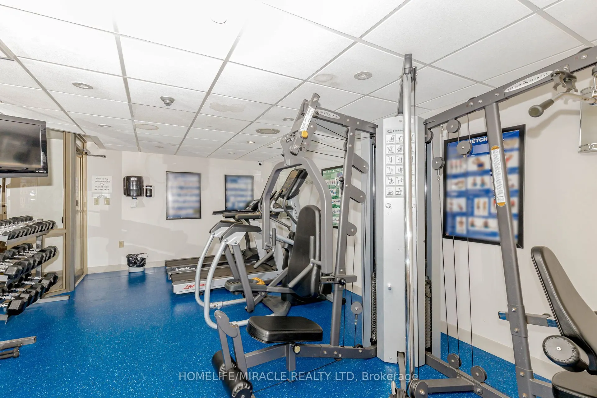 25 Fairview Road W, #208