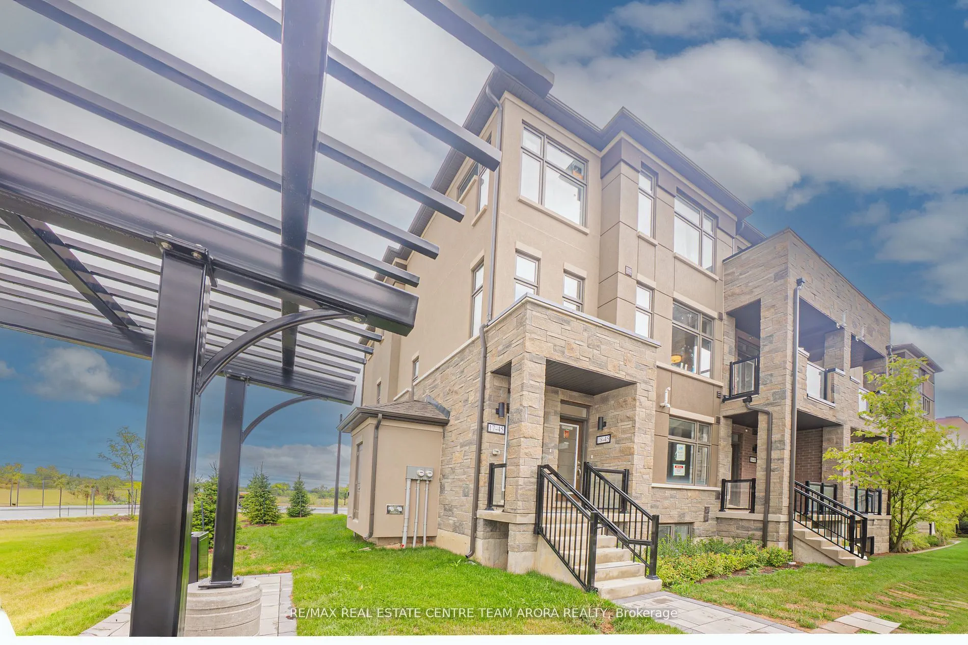 45 Fieldridge Crescent, #18