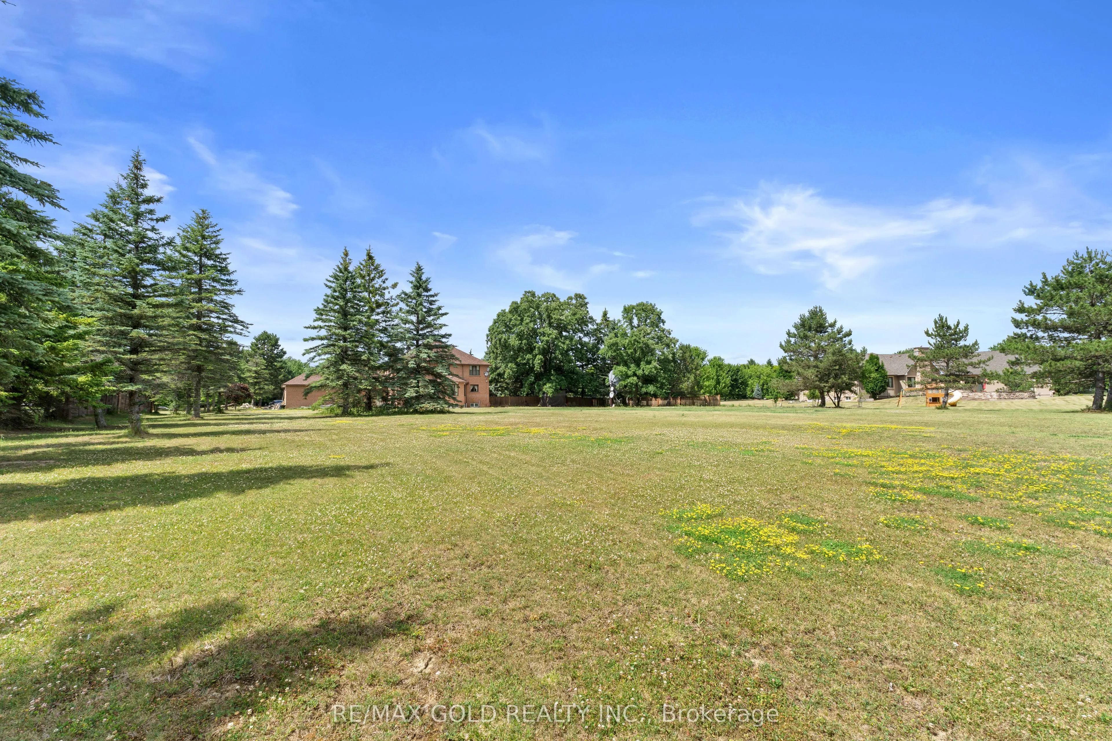 8 Ryckman Lane