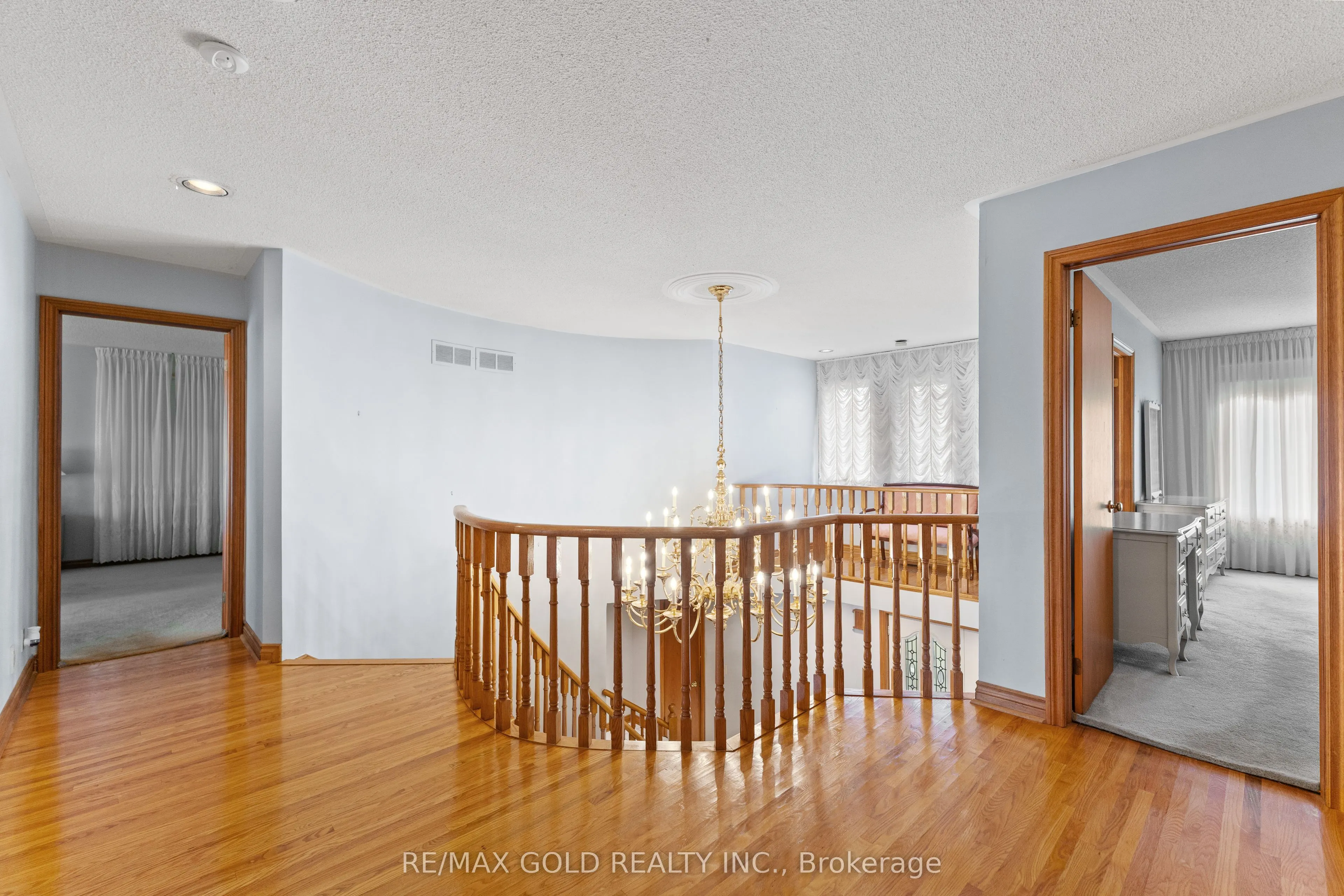 8 Ryckman Lane