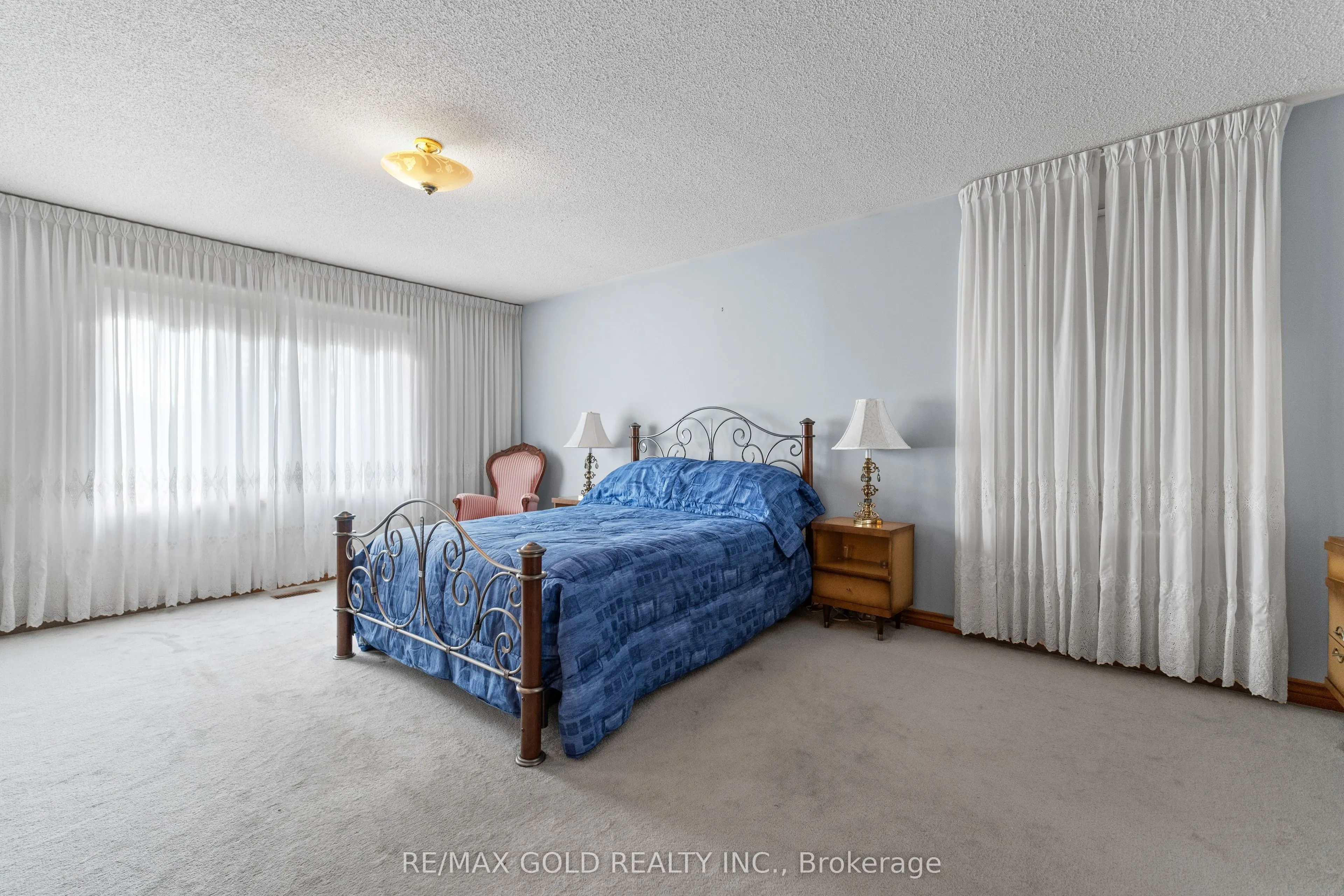 8 Ryckman Lane