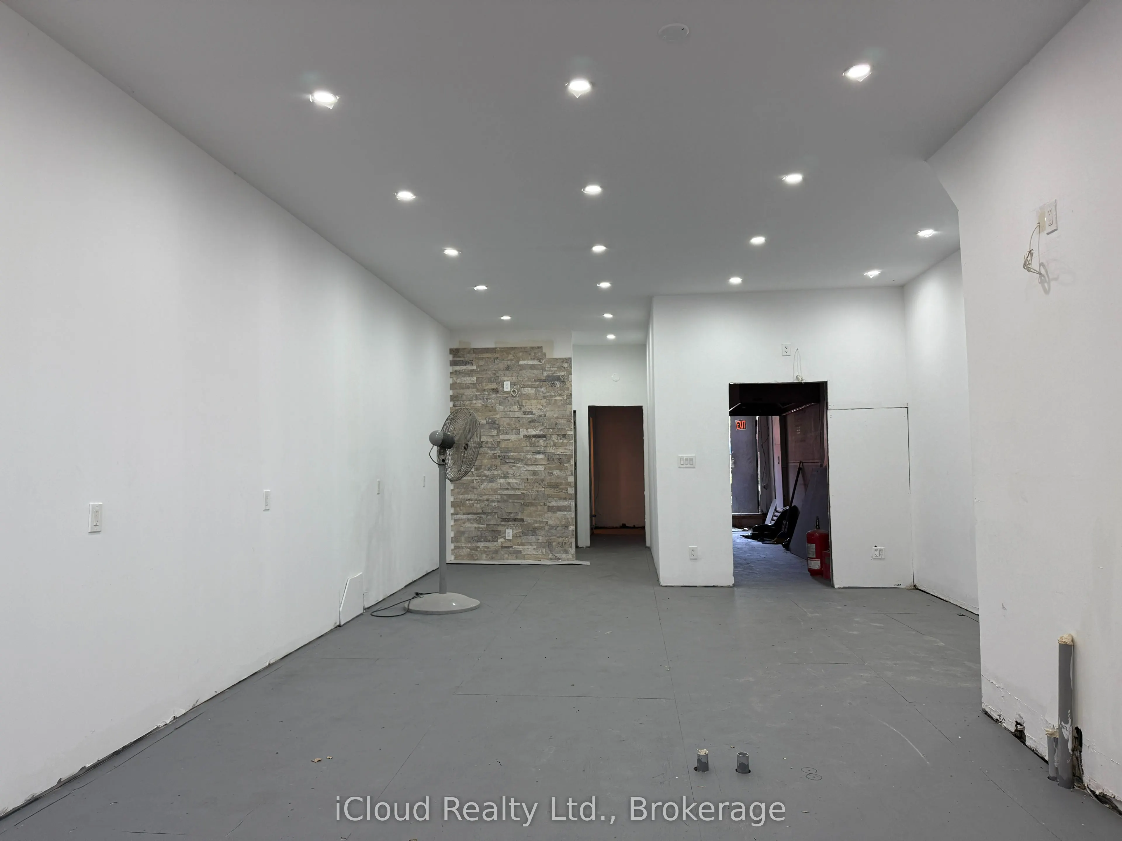 1552 Eglinton Avenue W