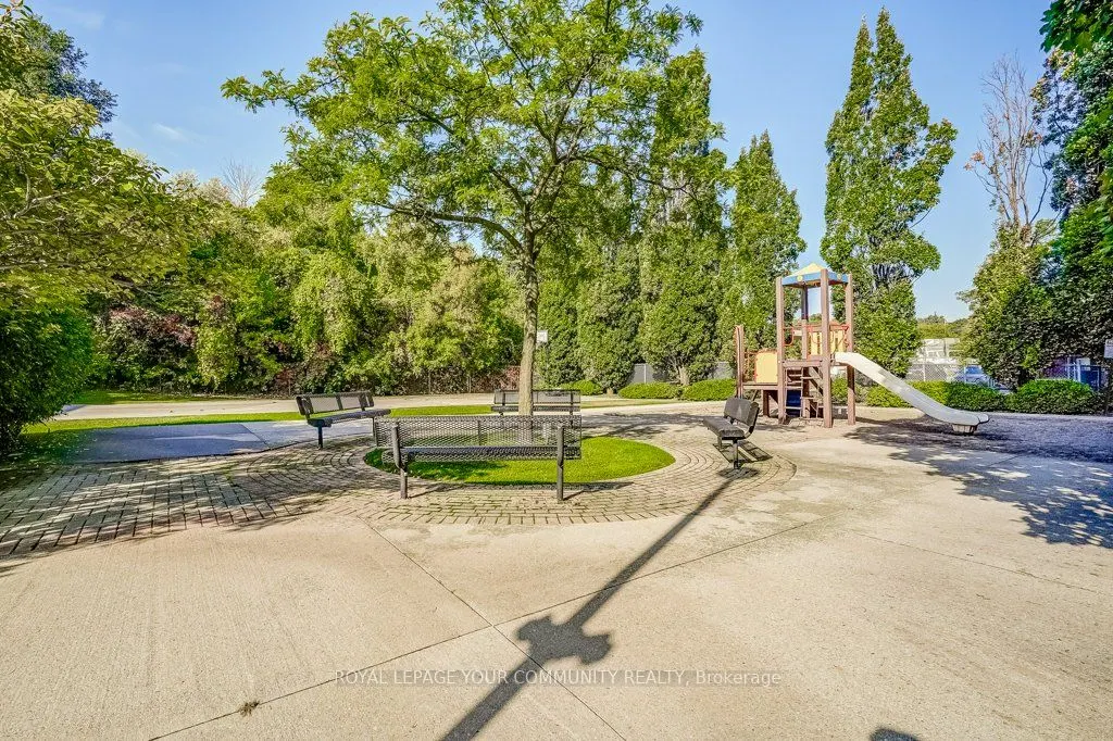 190 Manitoba Street, #608