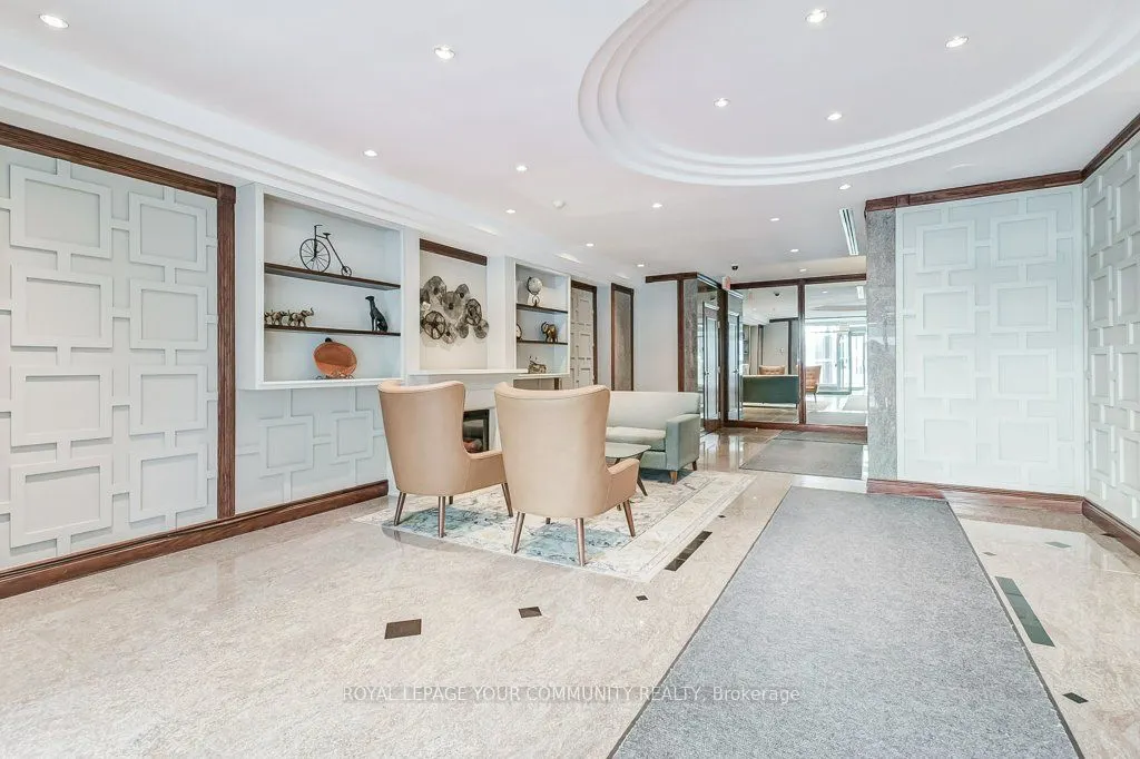 190 Manitoba Street, #608