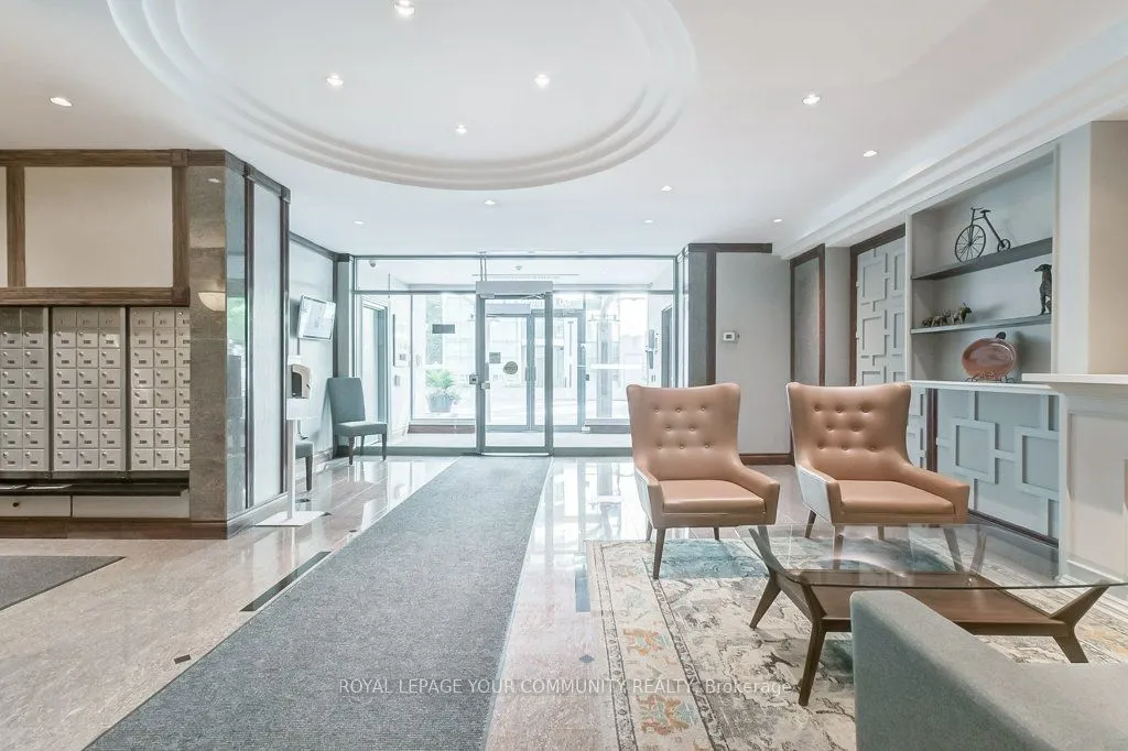 190 Manitoba Street, #608