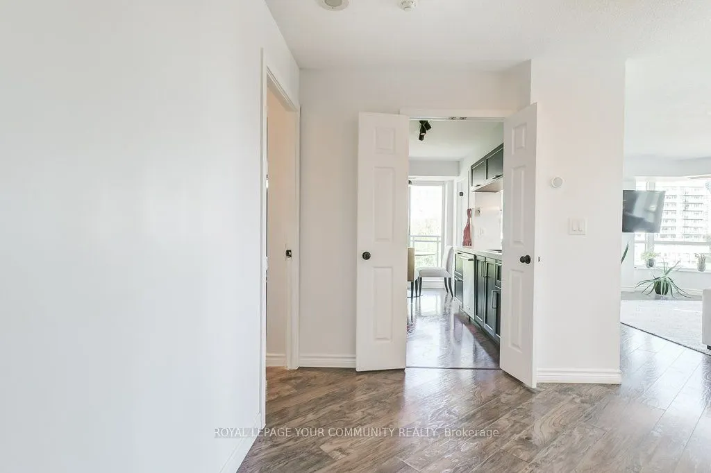 190 Manitoba Street, #608