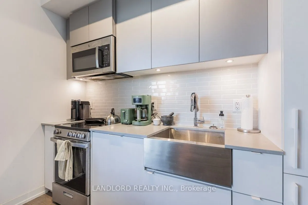 270 Dufferin Street, #1011