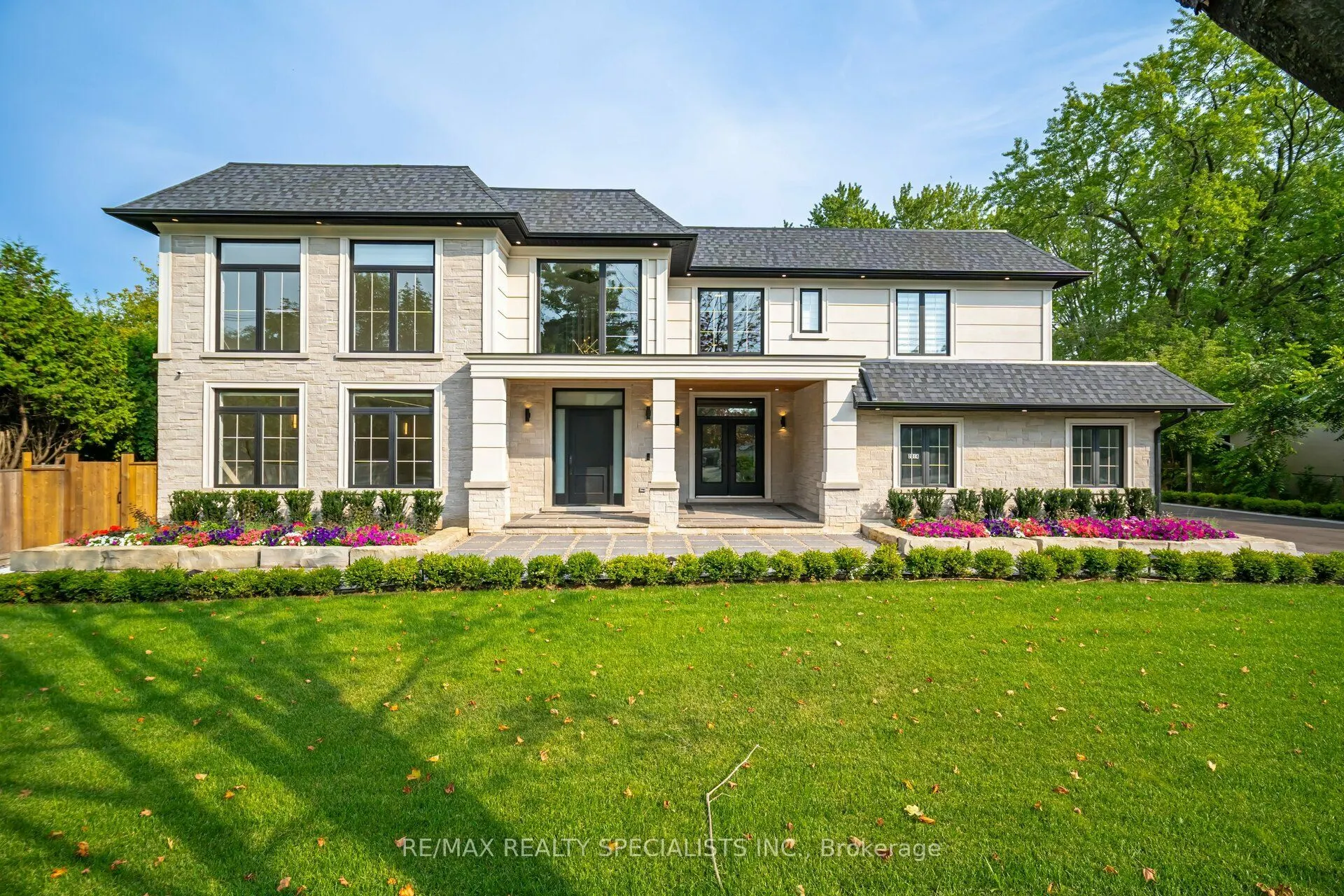 2014 Lakeshore Road W