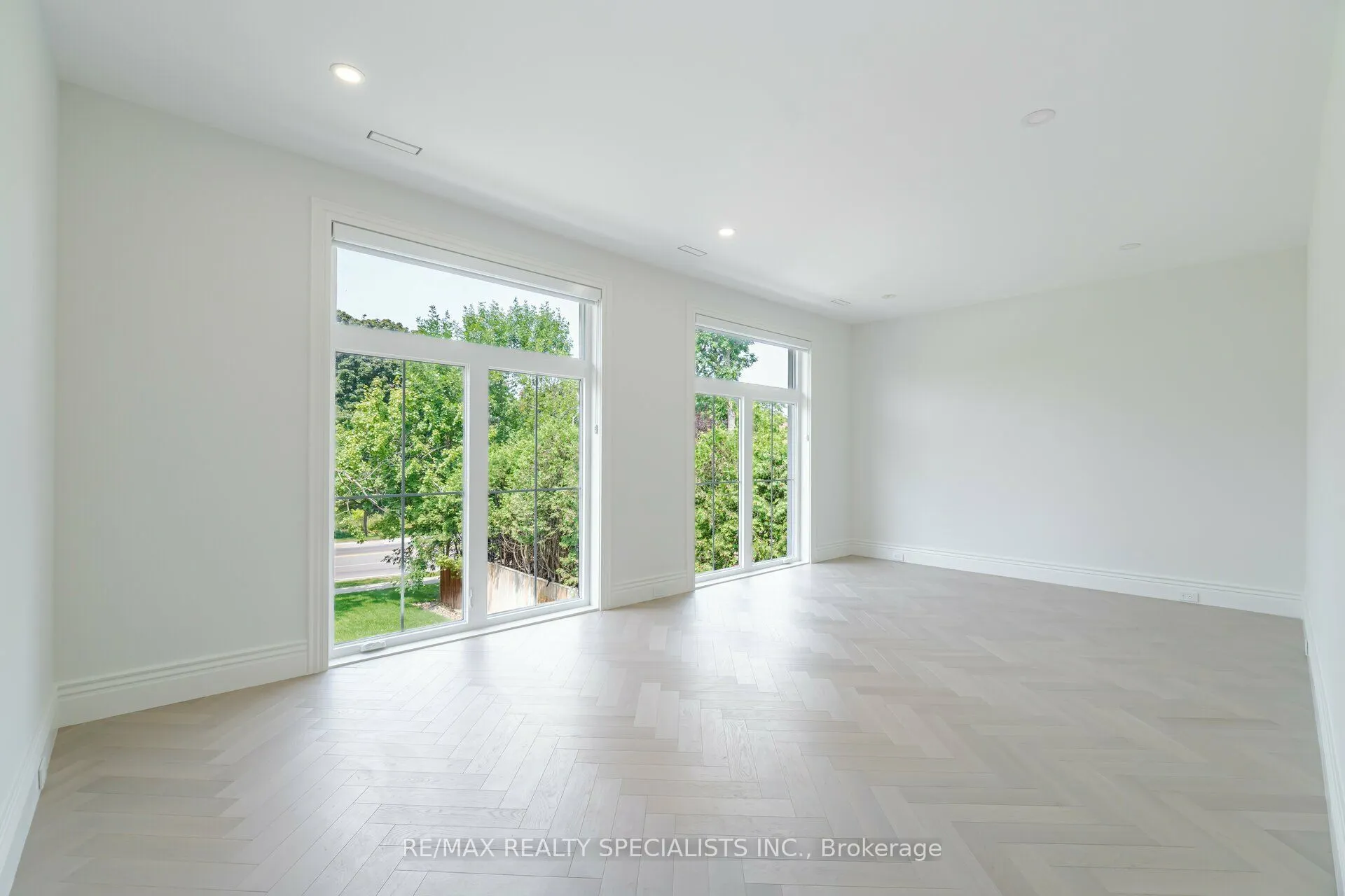2014 Lakeshore Road W