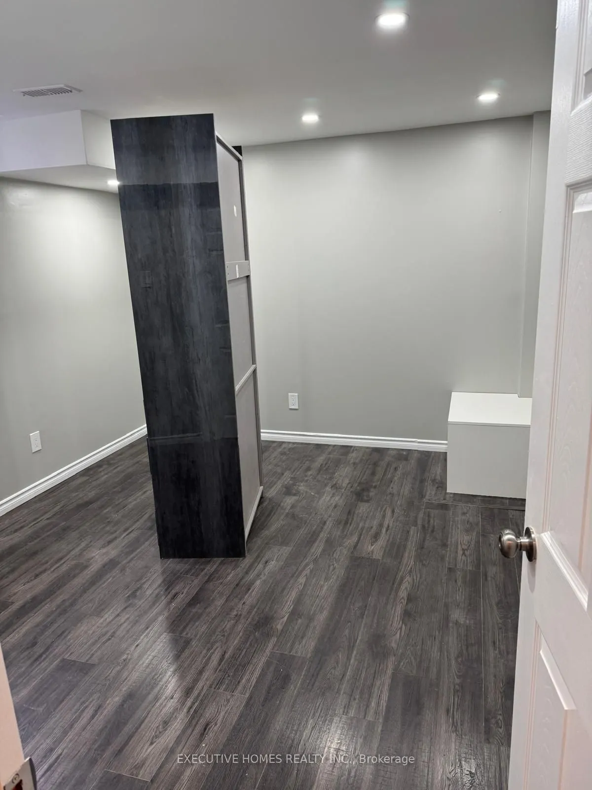 18 Red Tail Court, #Basement
