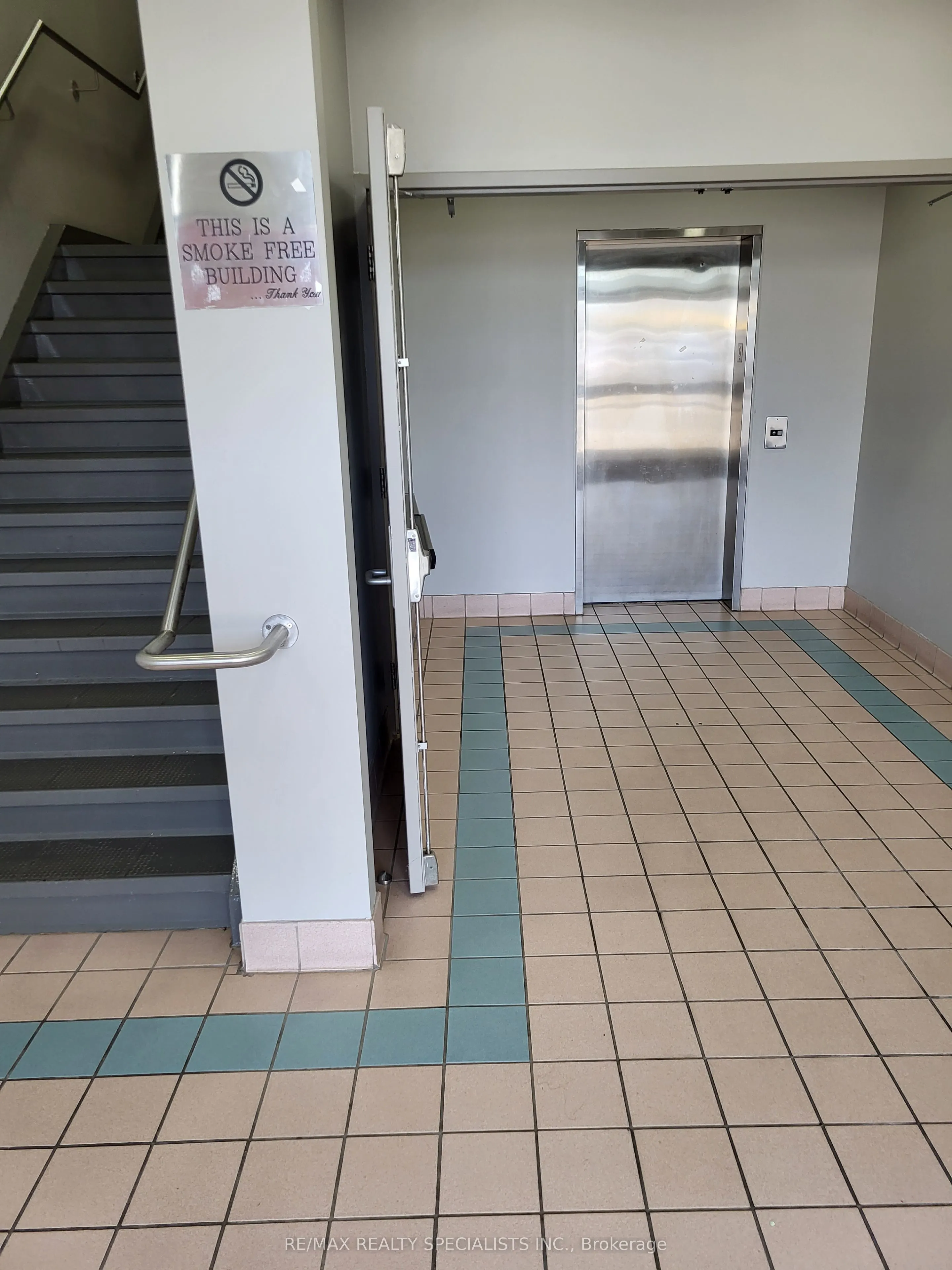 640 Eglinton Avenue W, #202