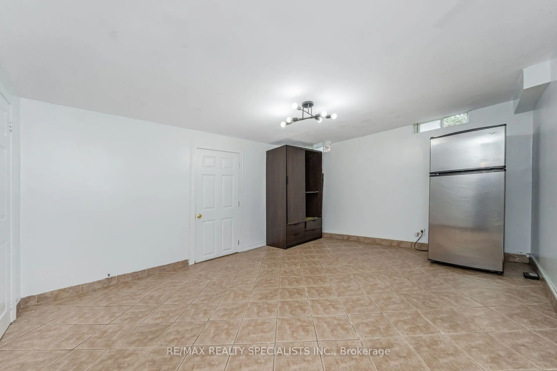 2881 Windwood Drive