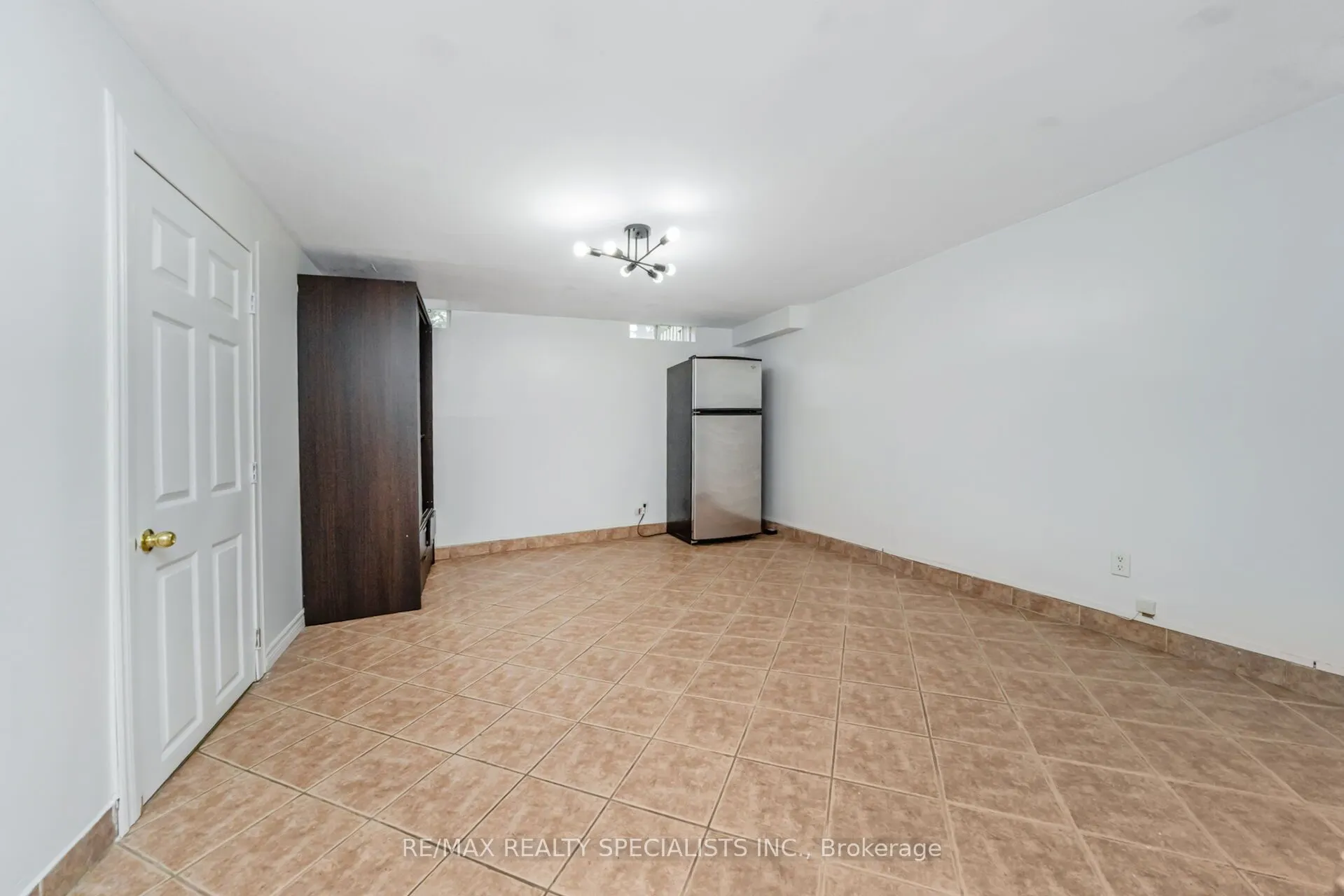 2881 Windwood Drive