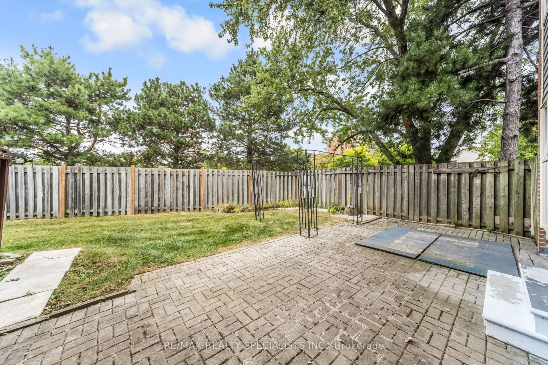 2881 Windwood Drive
