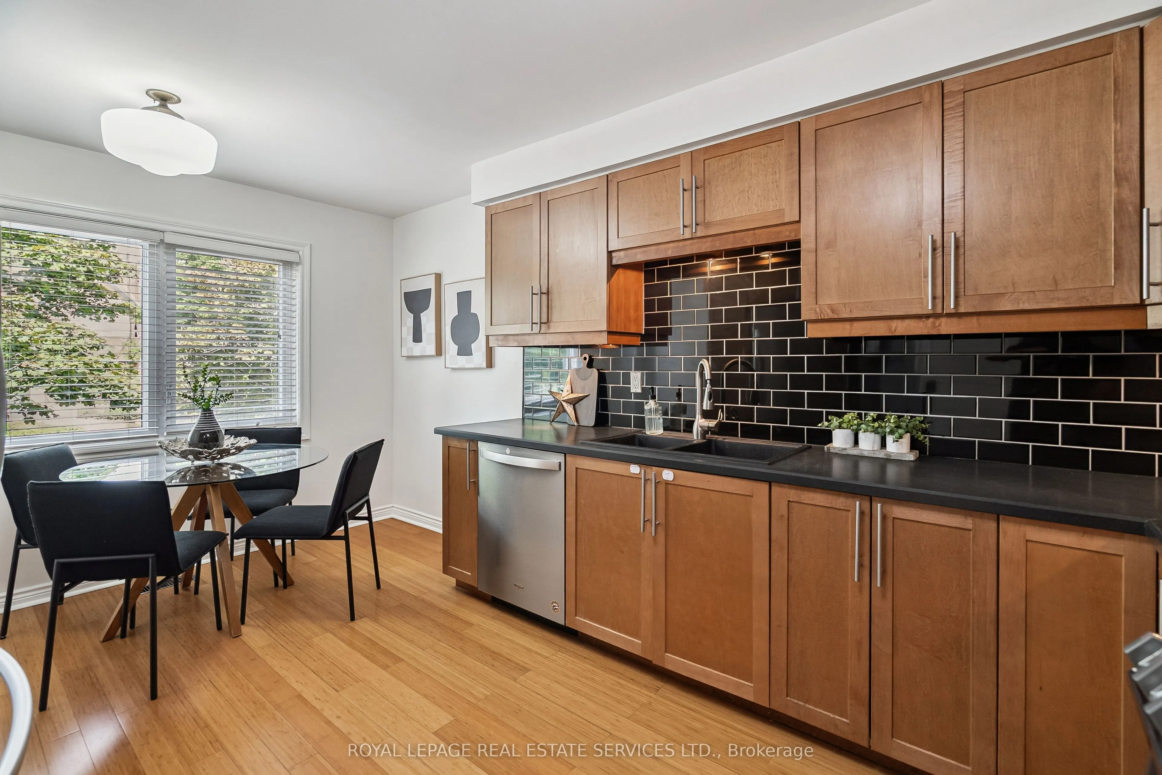 1100 Queens Avenue, #5