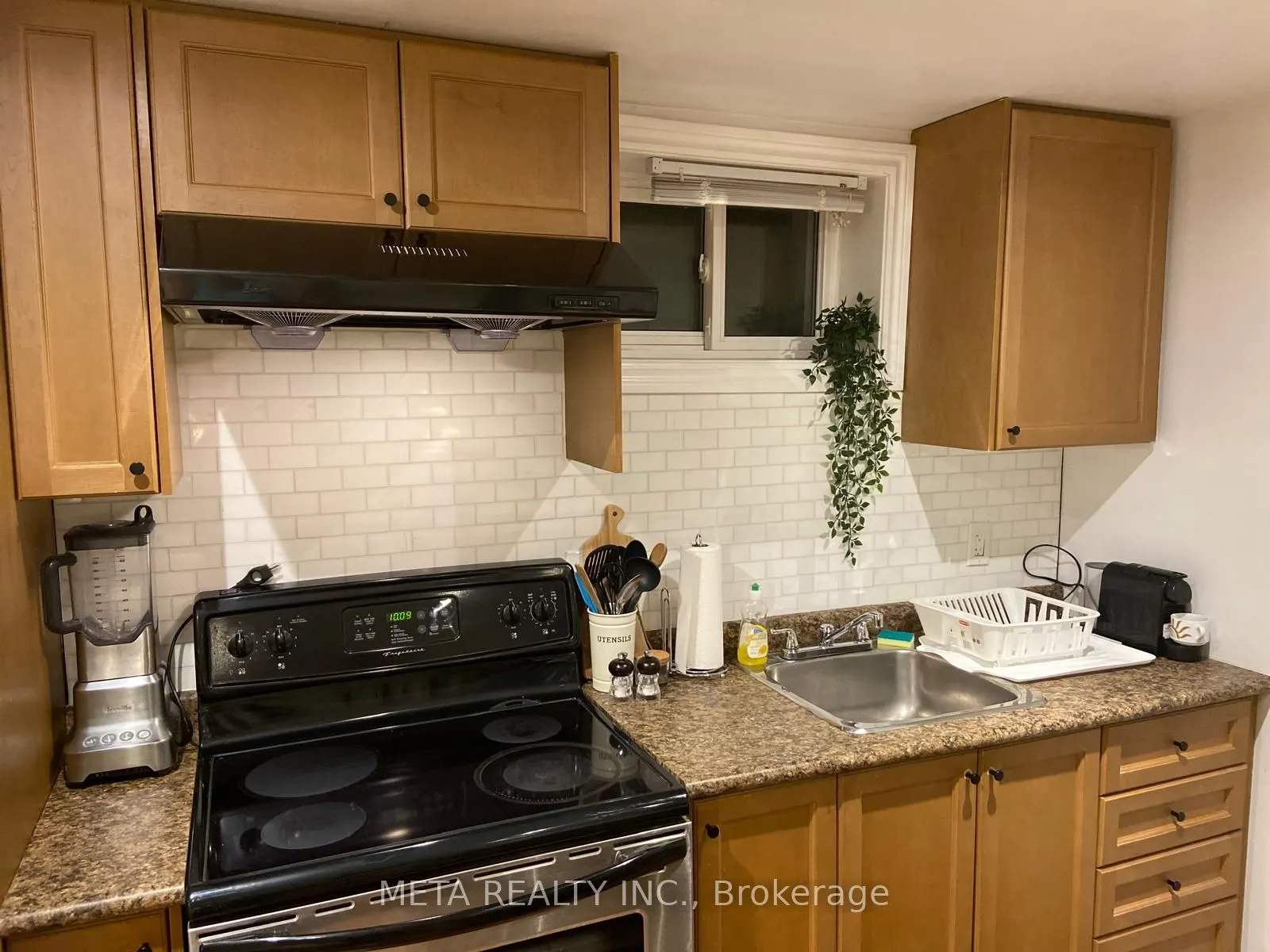 1150 Jamesway Boulevard, #(Bachelor Basement Apt)