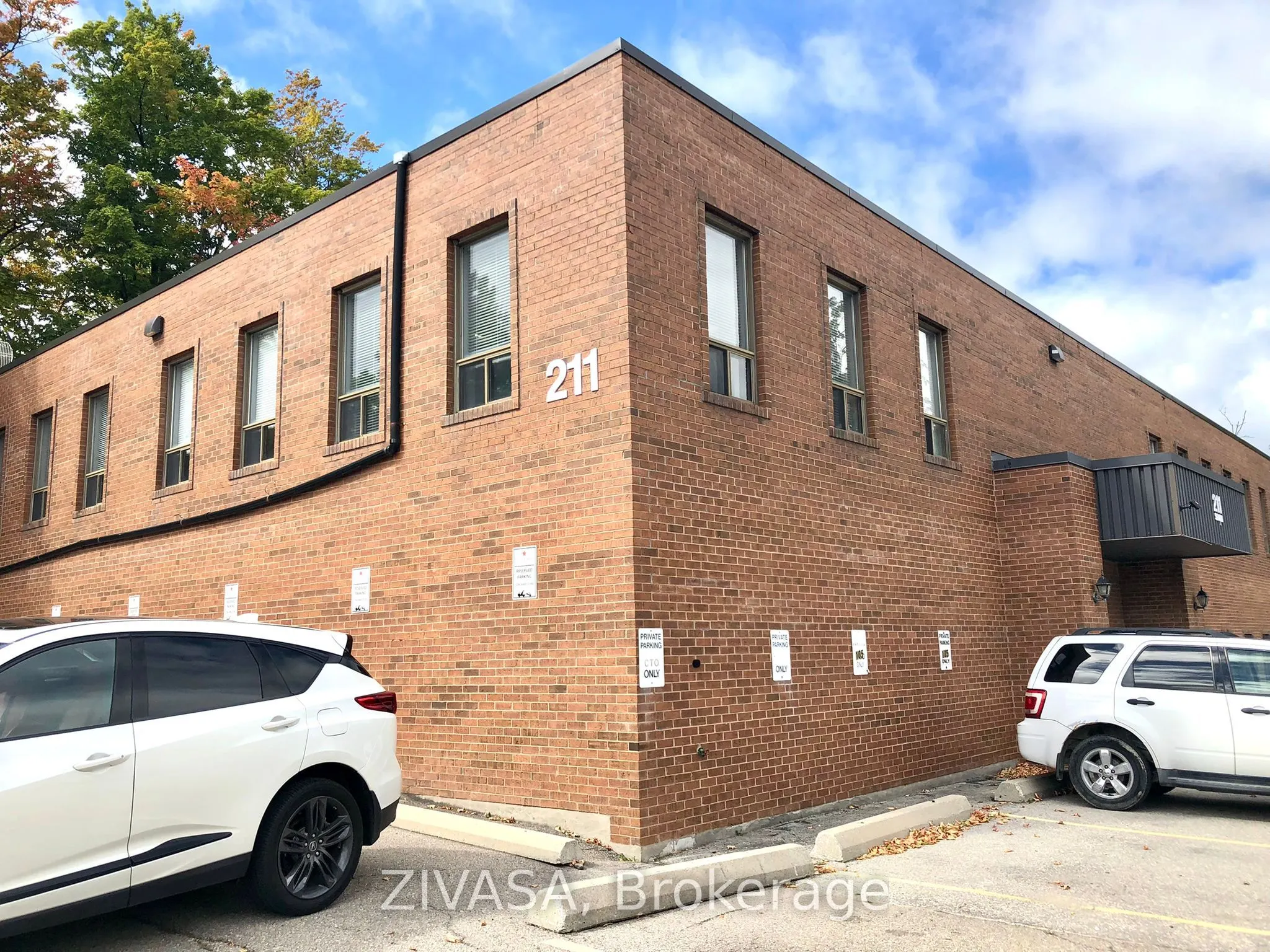 211 Watline Avenue, #204