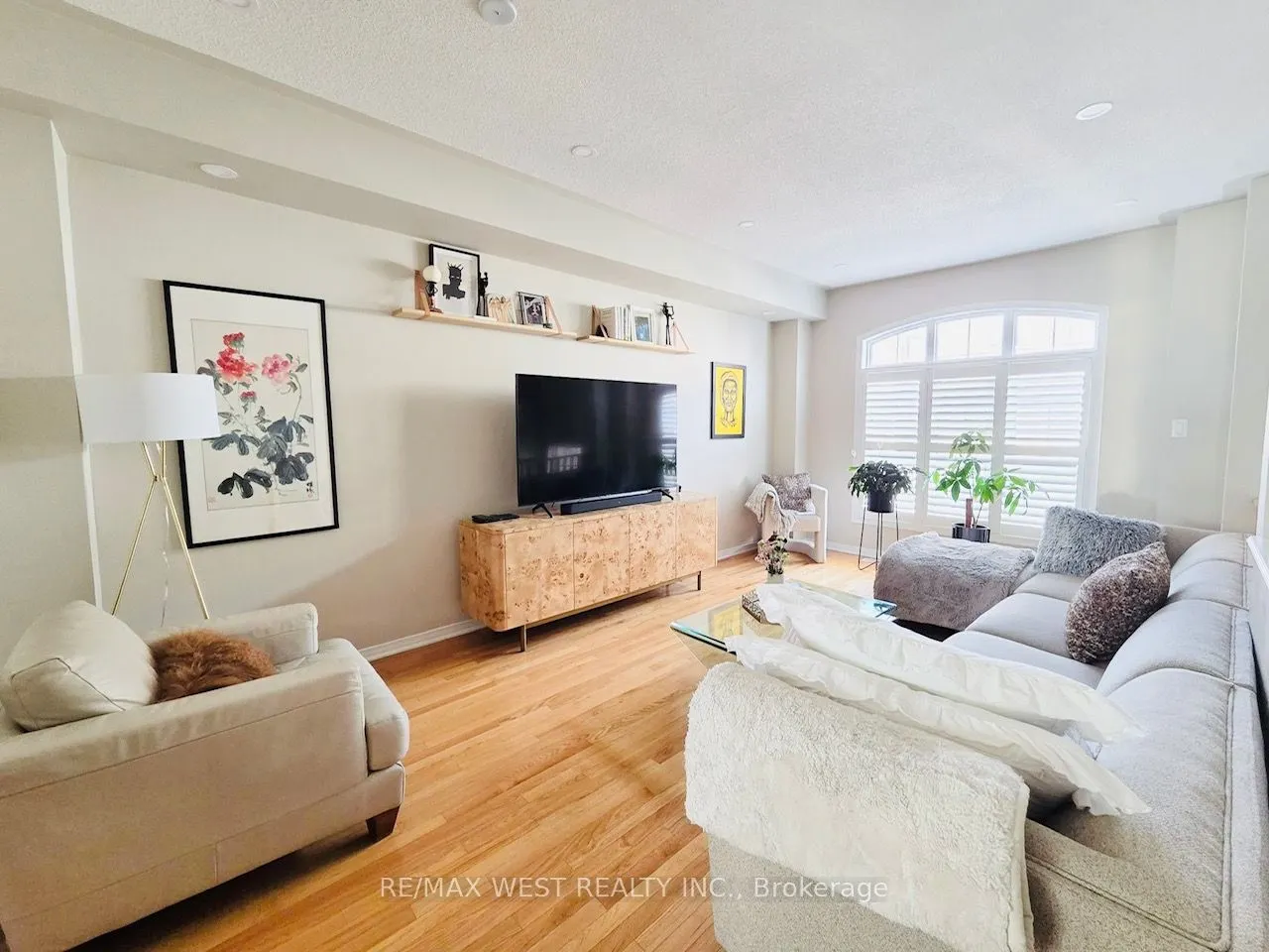 7208 Triumph Lane, #Room