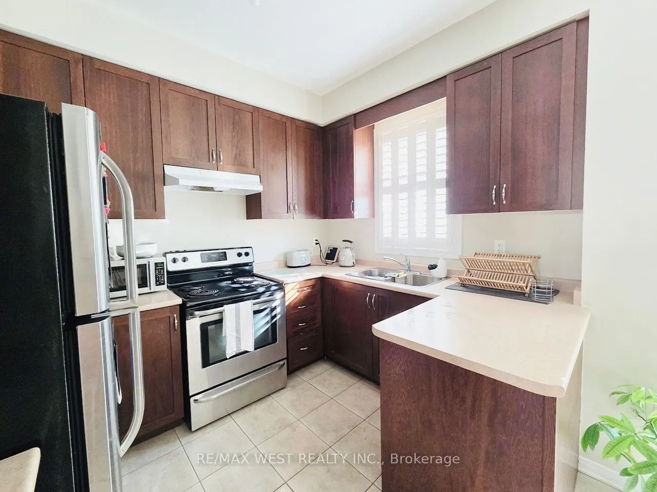 7208 Triumph Lane, #Room