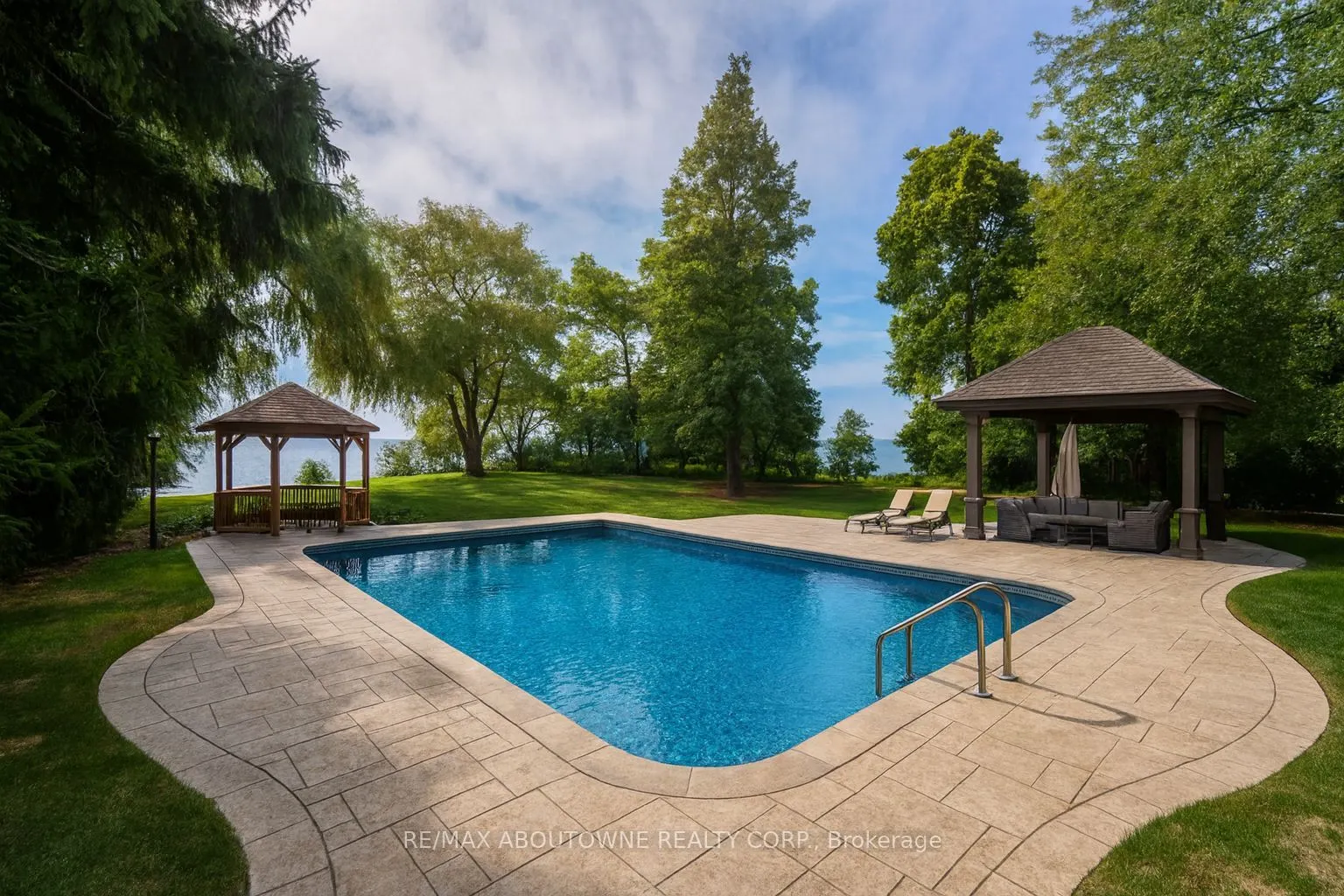 20 Arkendo Drive