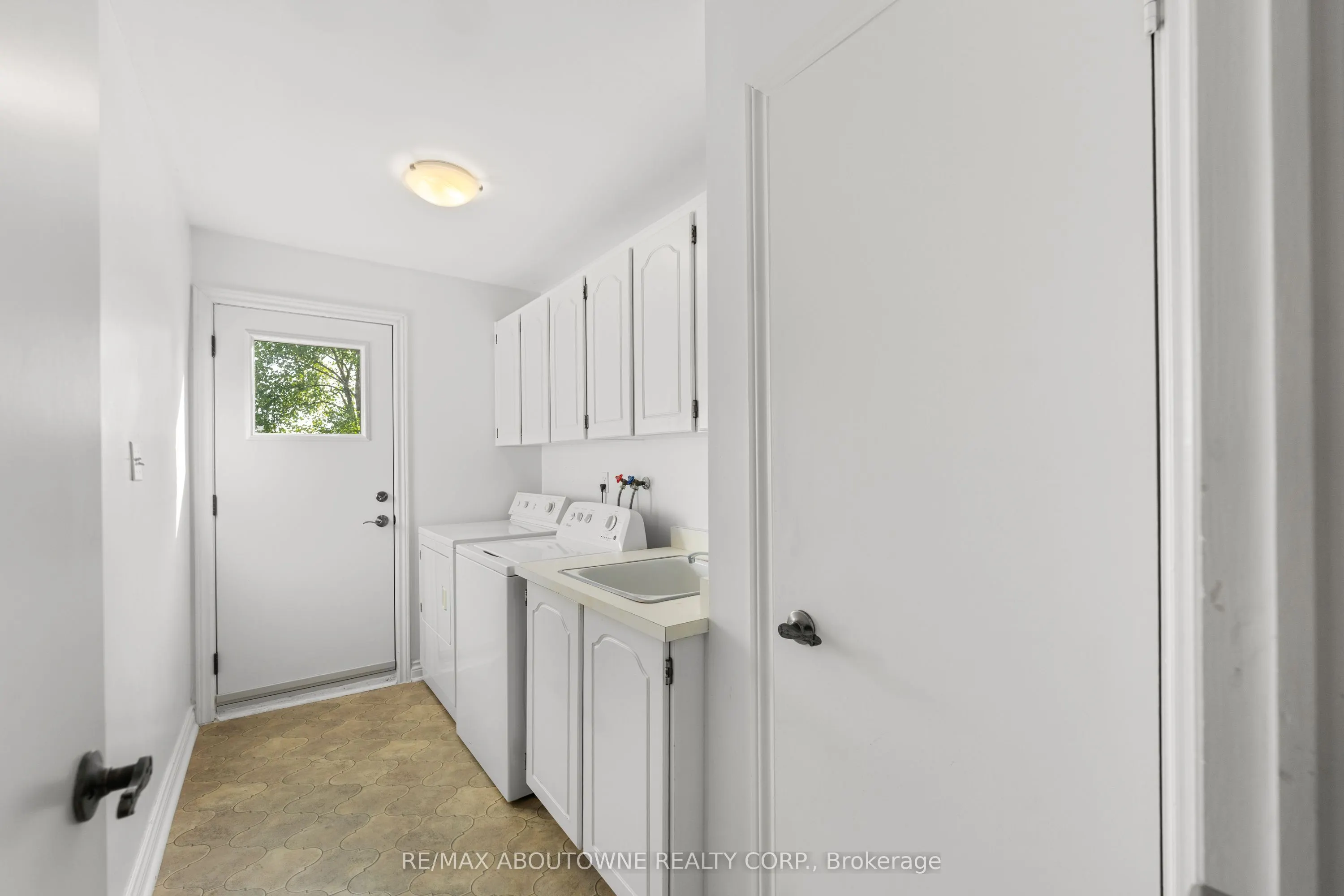 20 Arkendo Drive