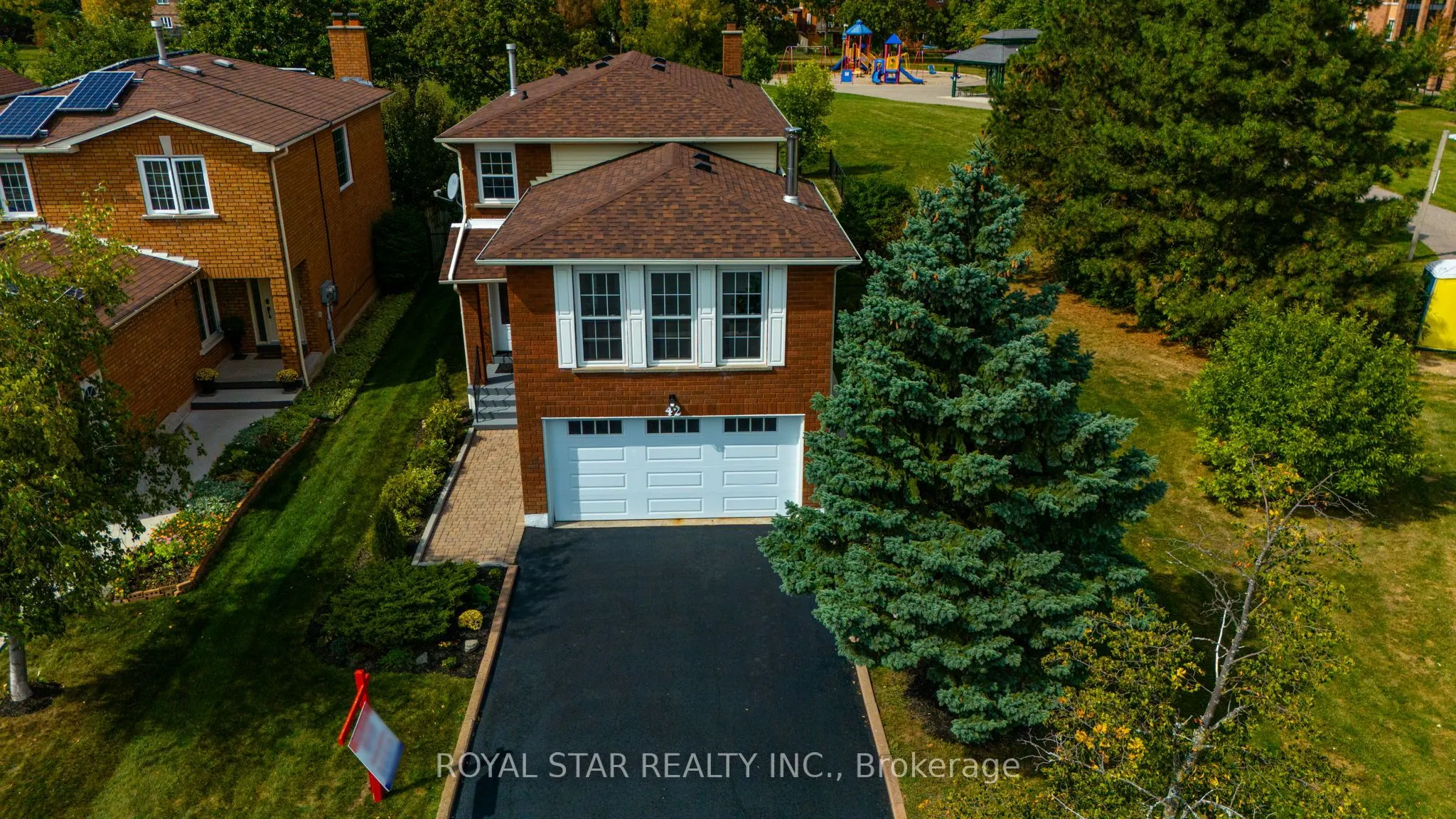 42 Kingknoll Drive