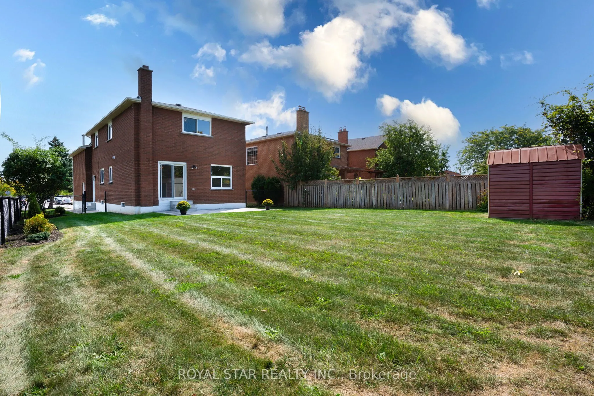 42 Kingknoll Drive