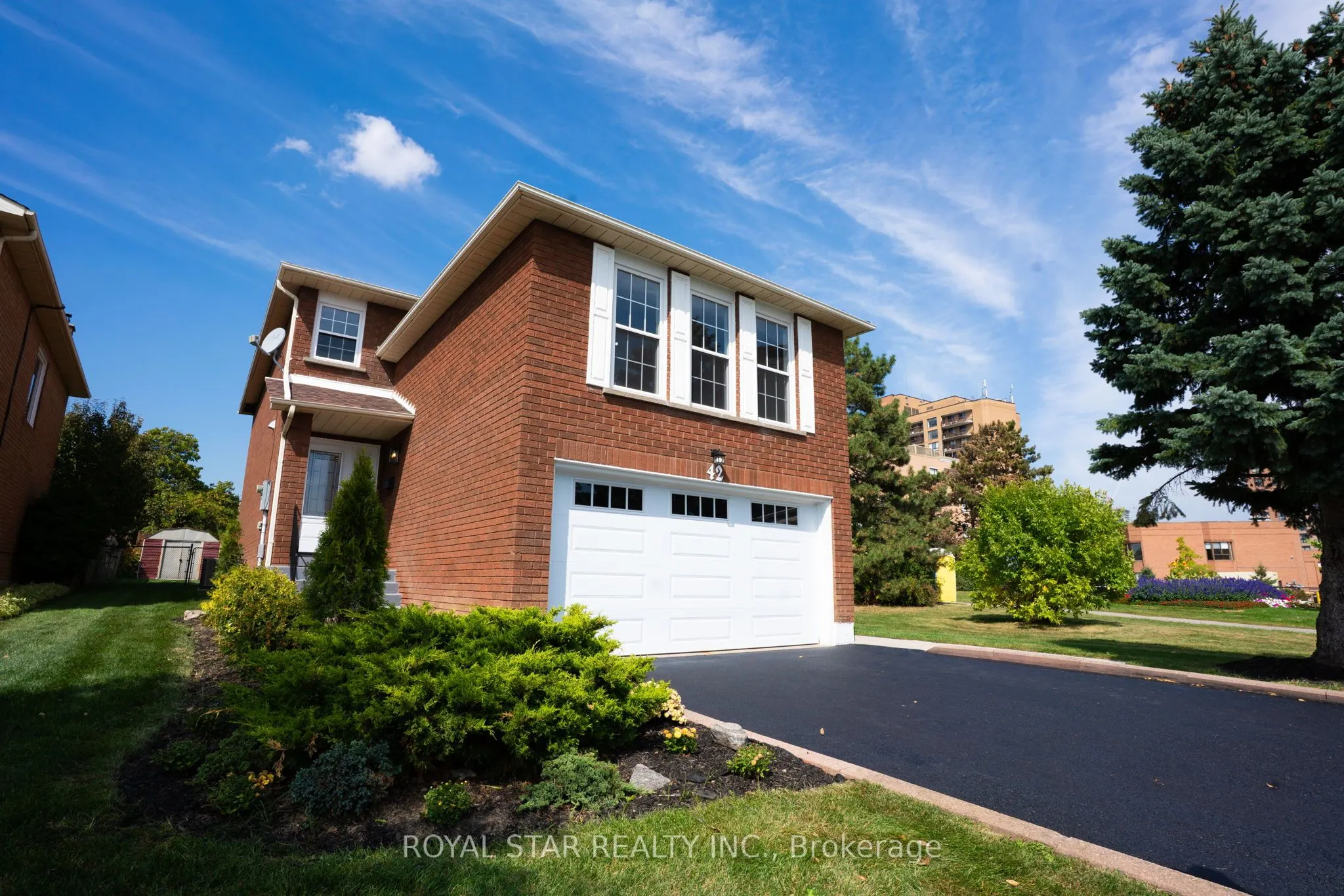 42 Kingknoll Drive