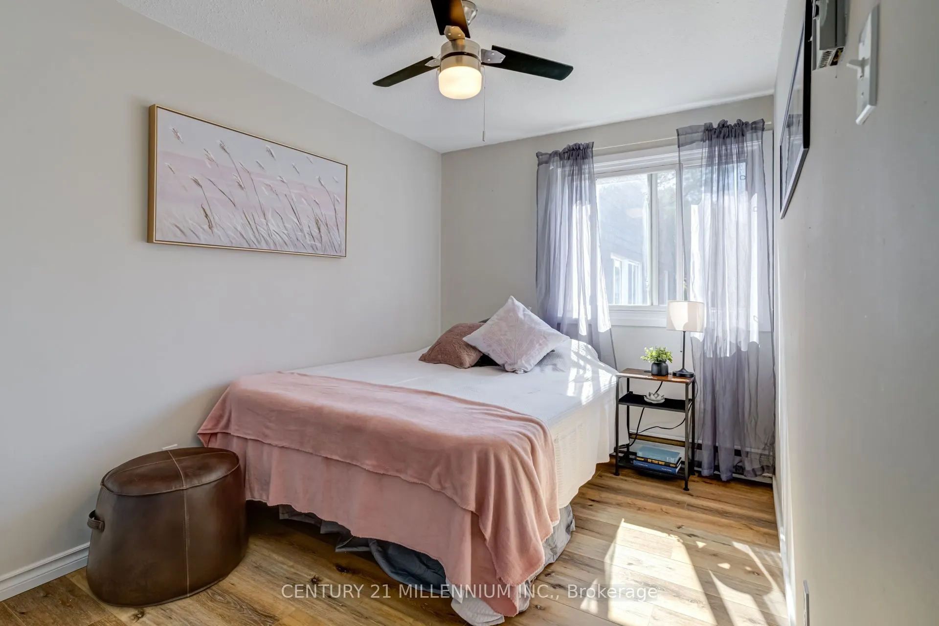 15 Hasting Square