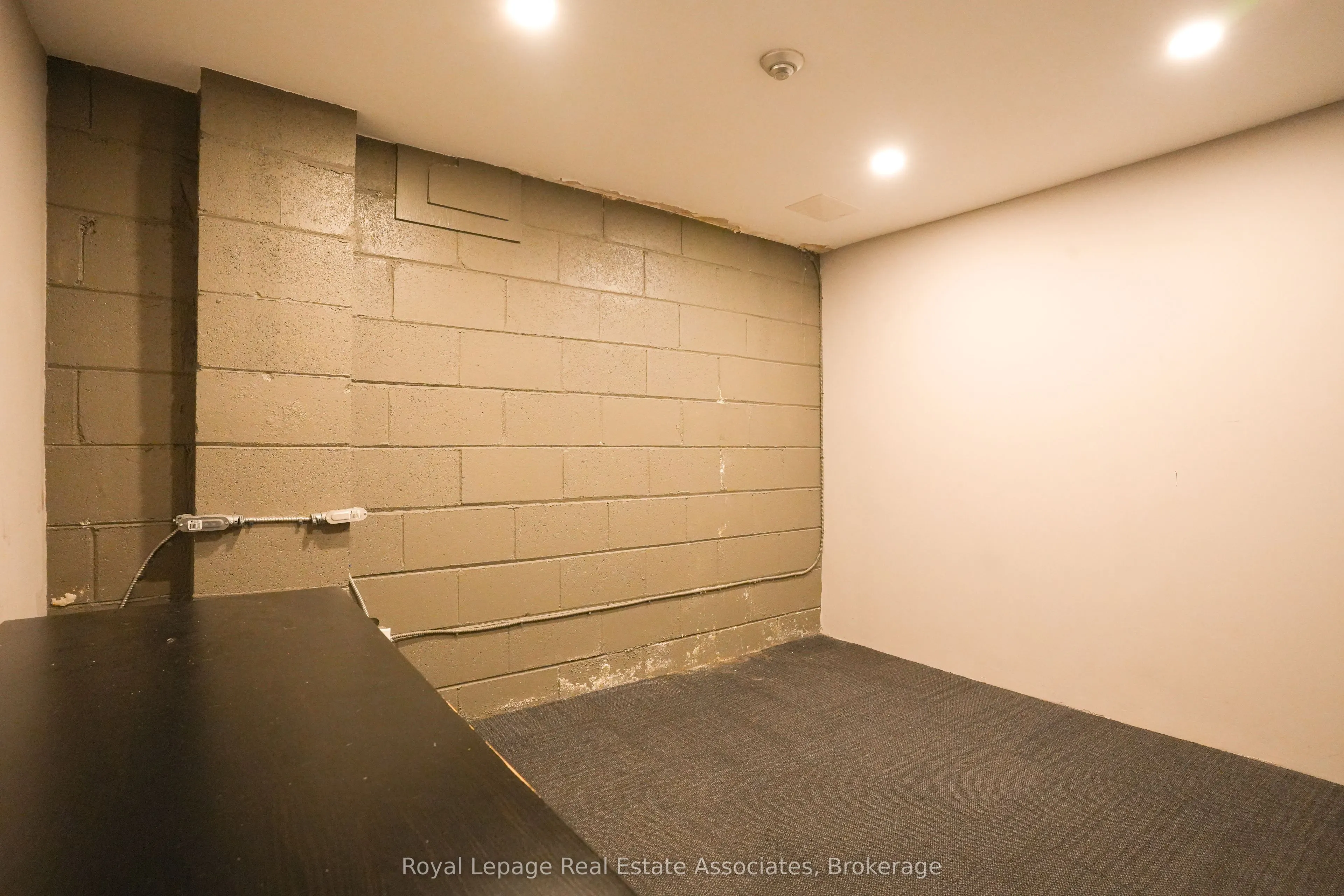 404 Royal York Road