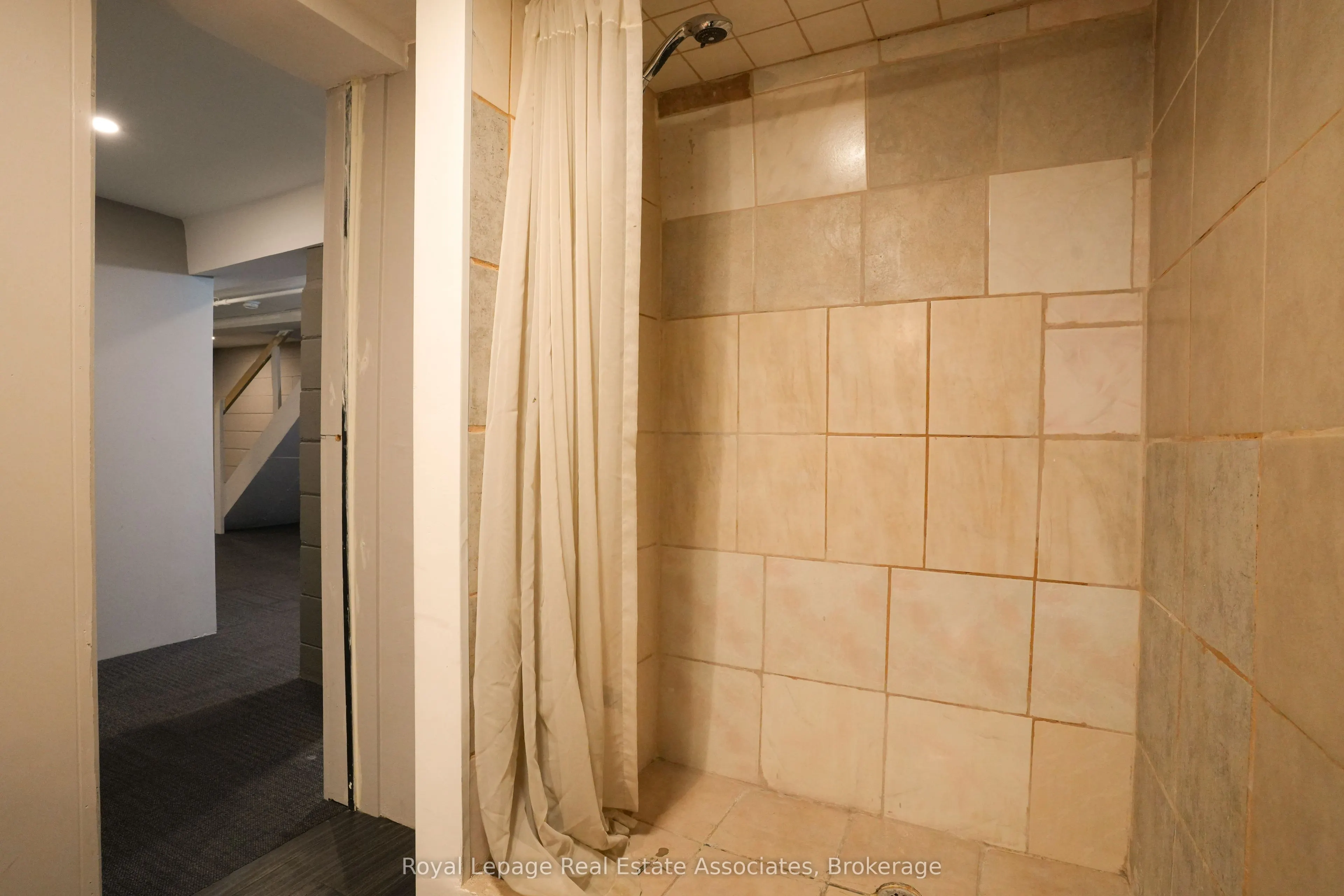 404 Royal York Road