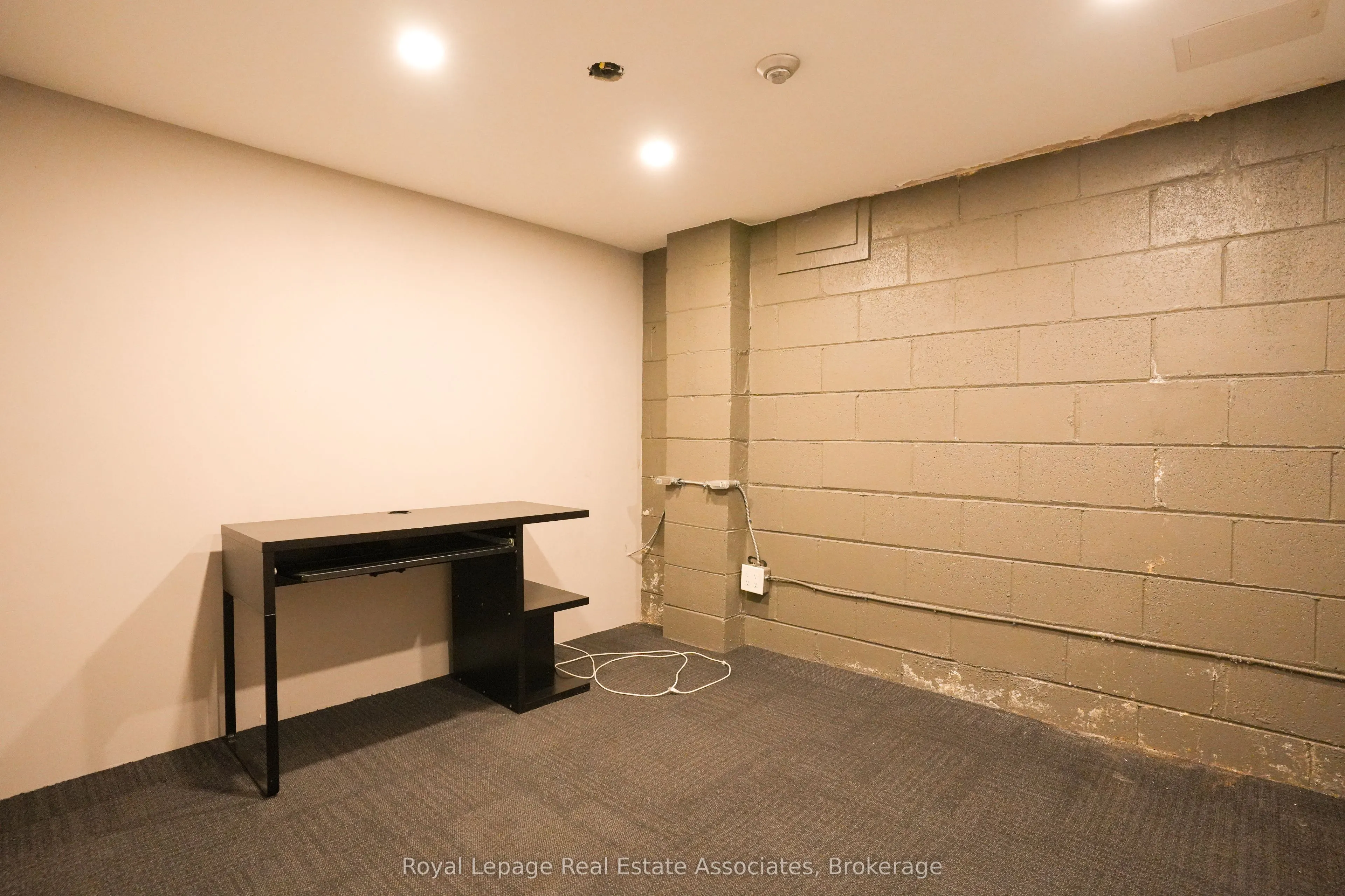 404 Royal York Road