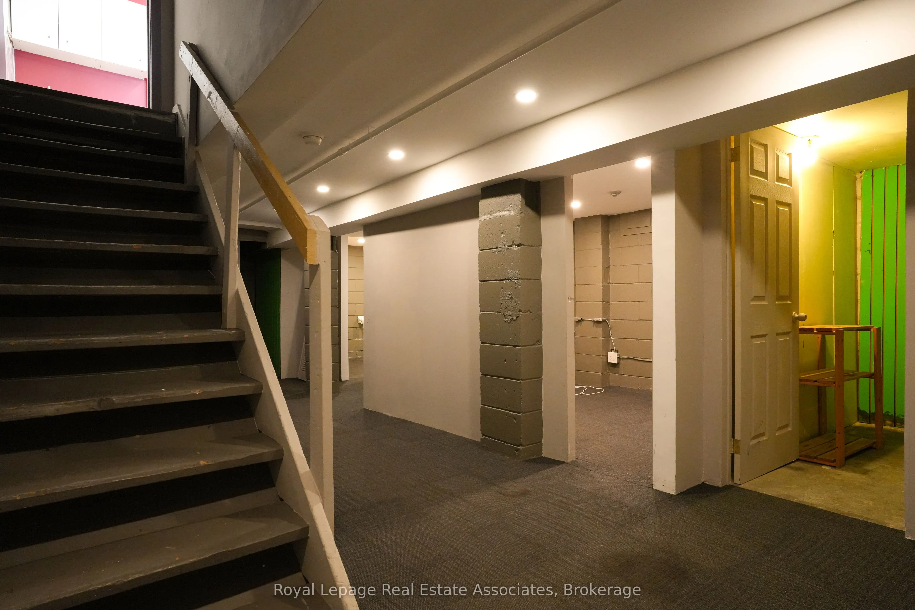 404 Royal York Road