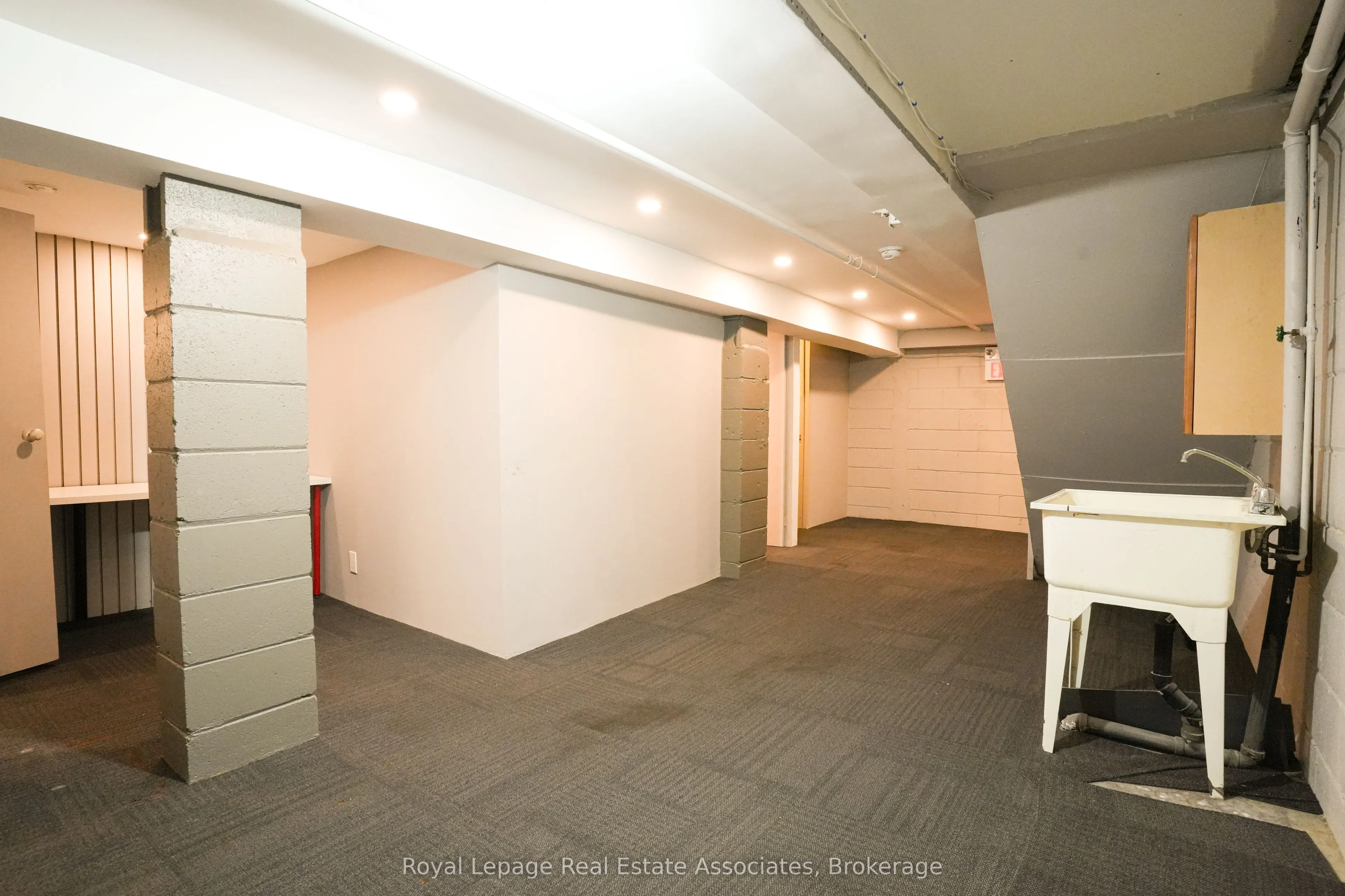 404 Royal York Road