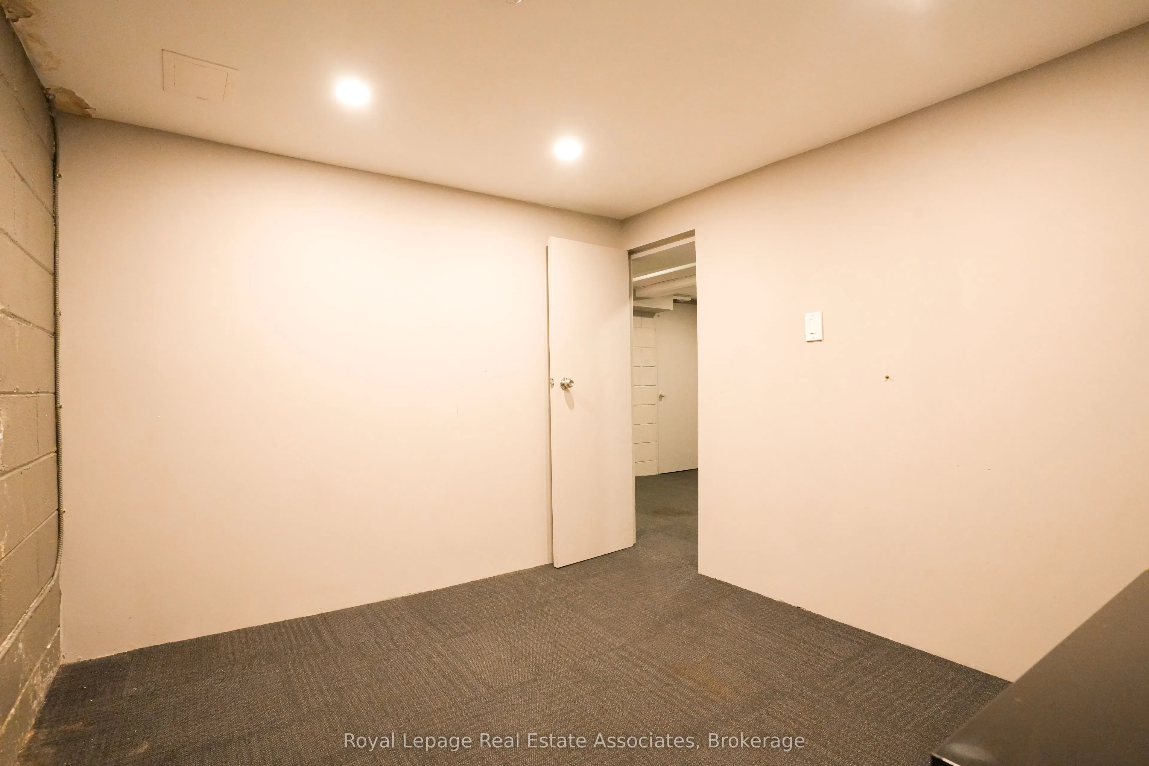 404 Royal York Road
